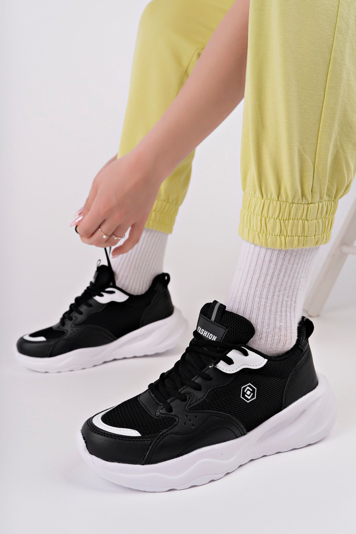 Moda Kadıköy-Women's Black White Orthopedic Sneaker Shoes 1