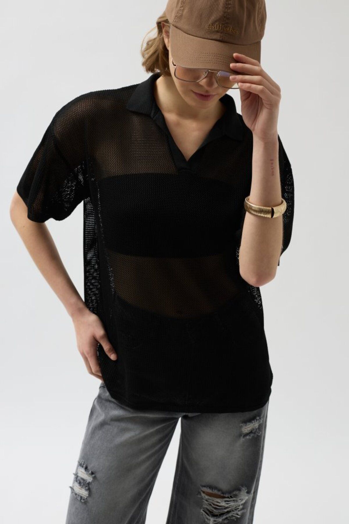 leyla sanat sanata yeni bir bakış açısı leyla sanat sanata yeni bir bakış açısı Polo Yaka TransparanT-Shirt