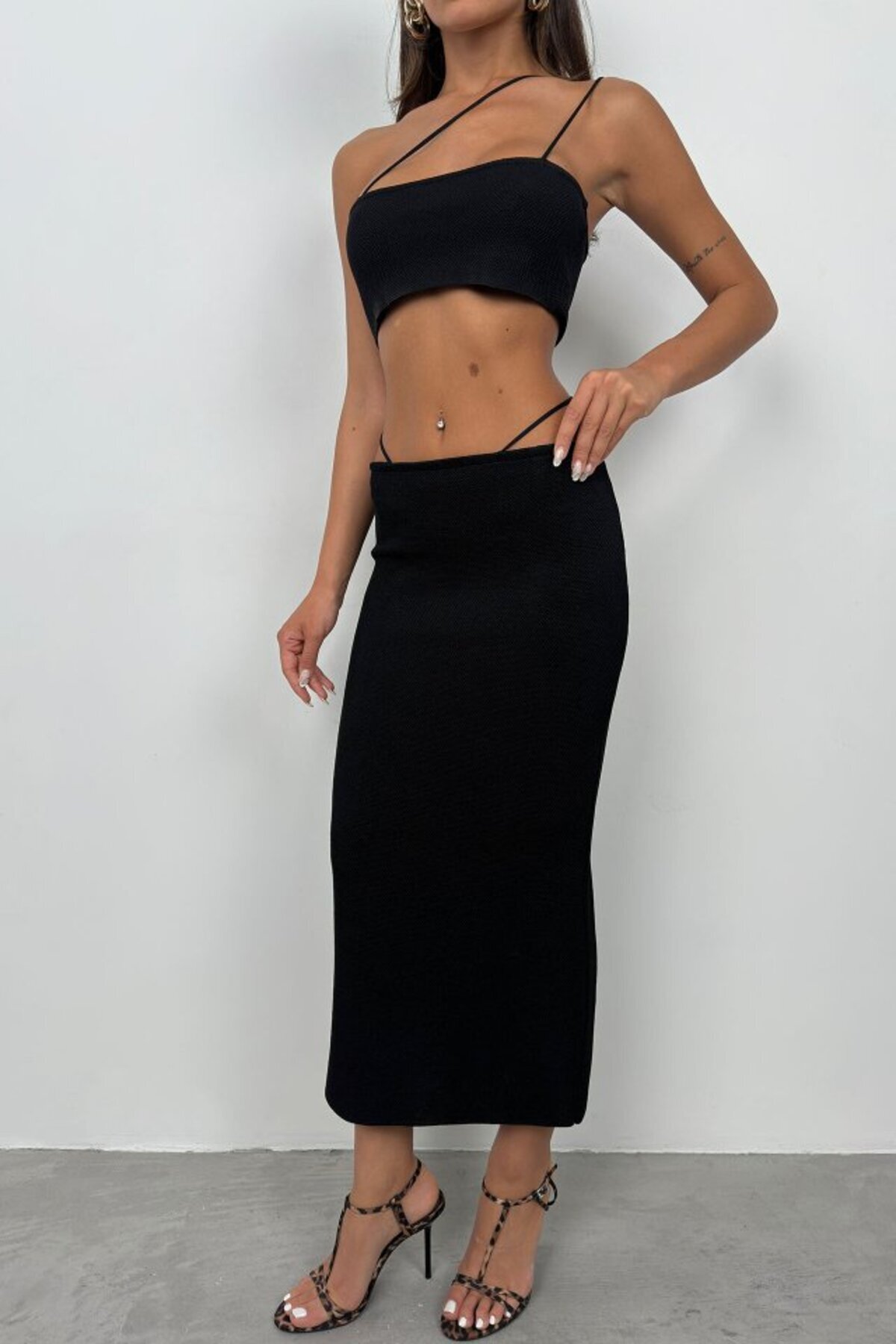 Kaplan-Eyesof Strap Detail Strapless Textured Crop 7