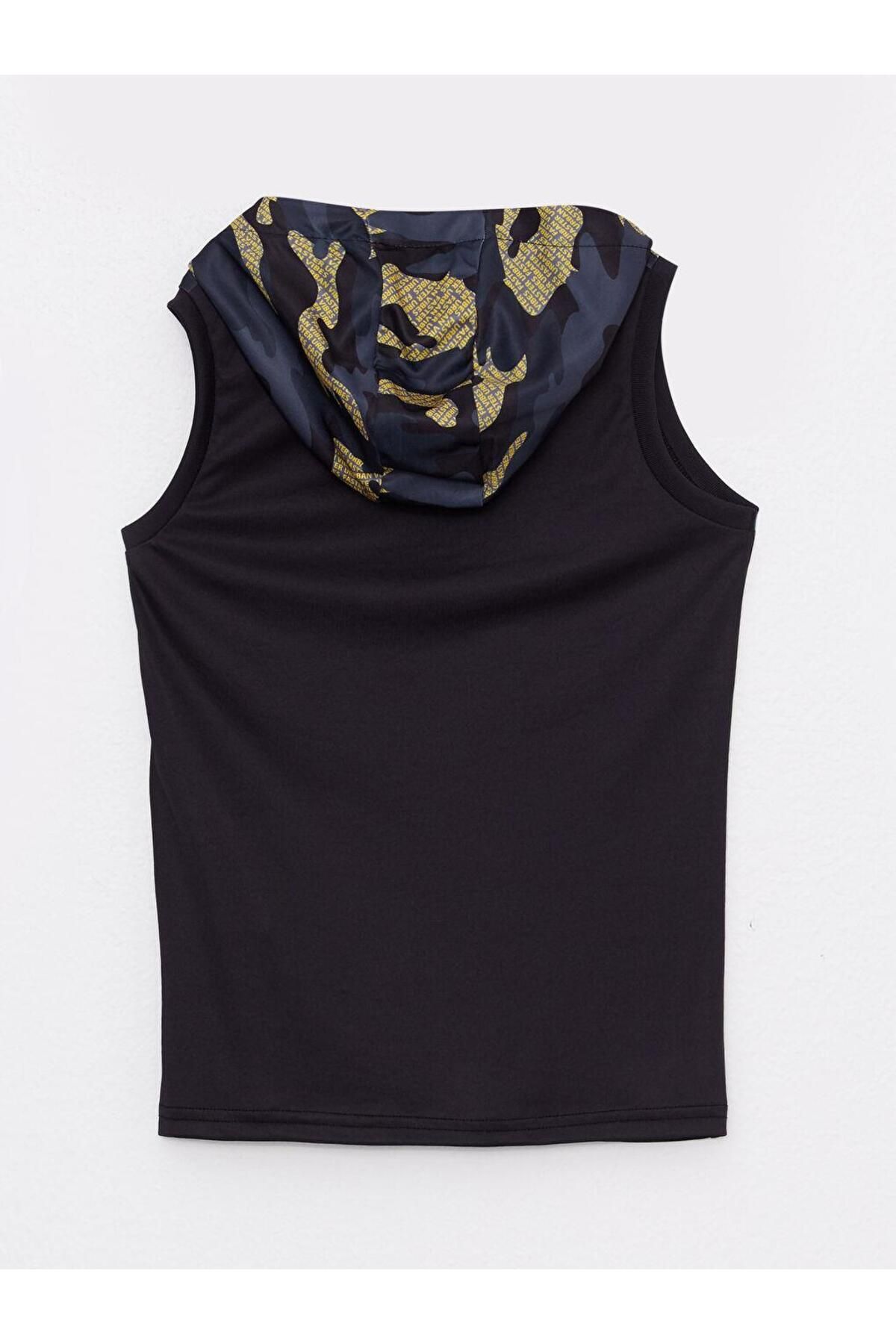 LC Waikiki-Hooded Printed Boy's Undershirt (S2) 2