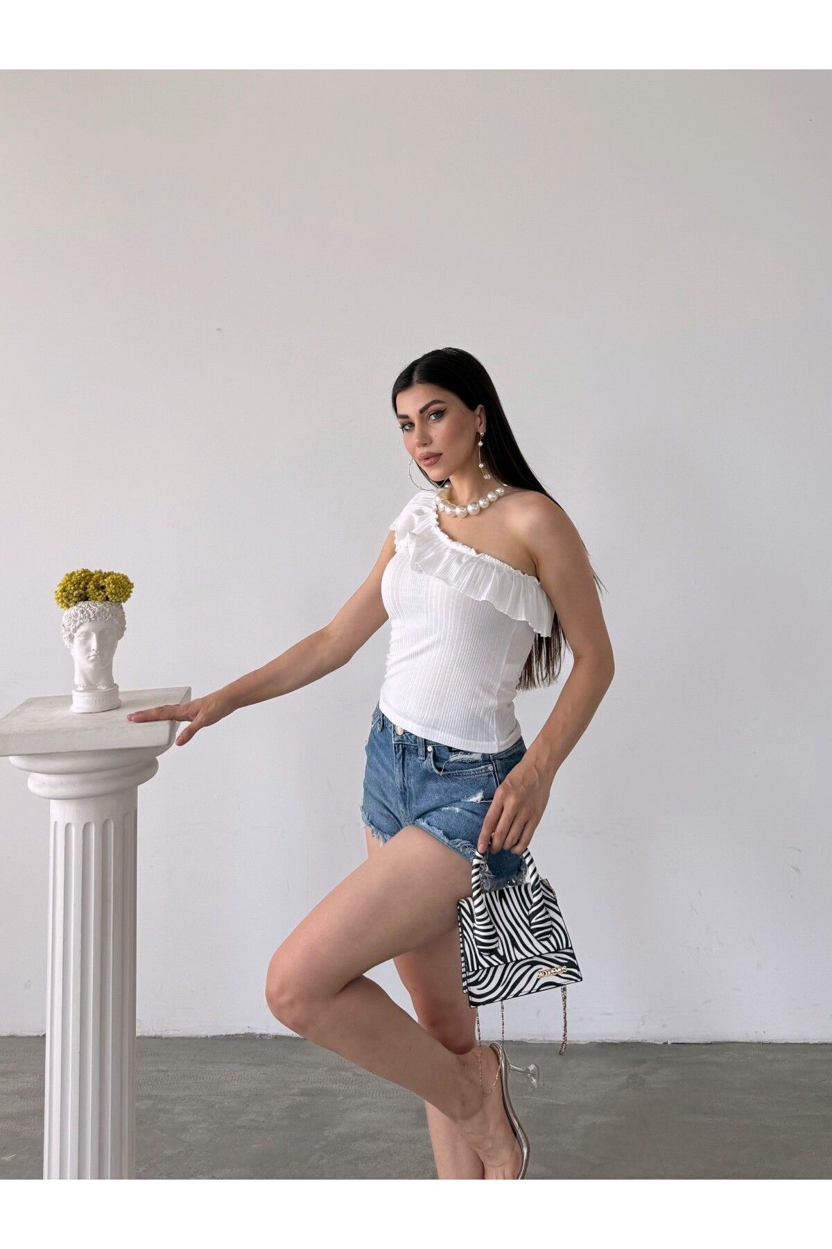 E-RICH Tek Omuz Fırıfır Detaylı Bluz