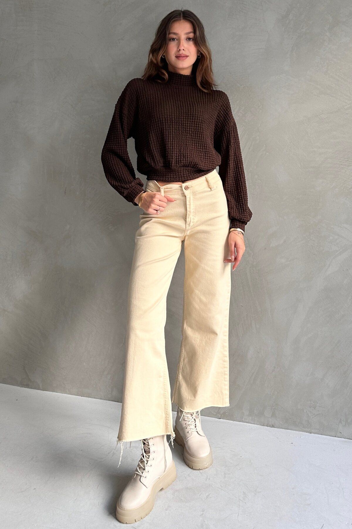 1001moda-Turtleneck Textured Crop Blouse 2