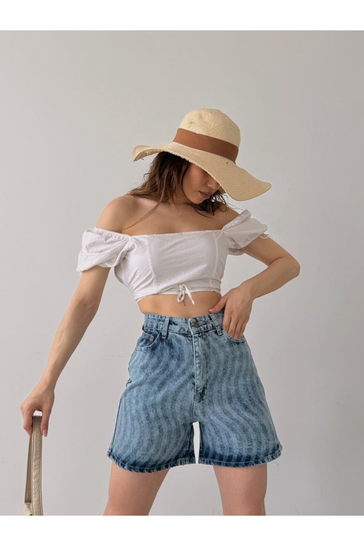 E-RICH Paçası Püsküllü Desenli Denim Şort
