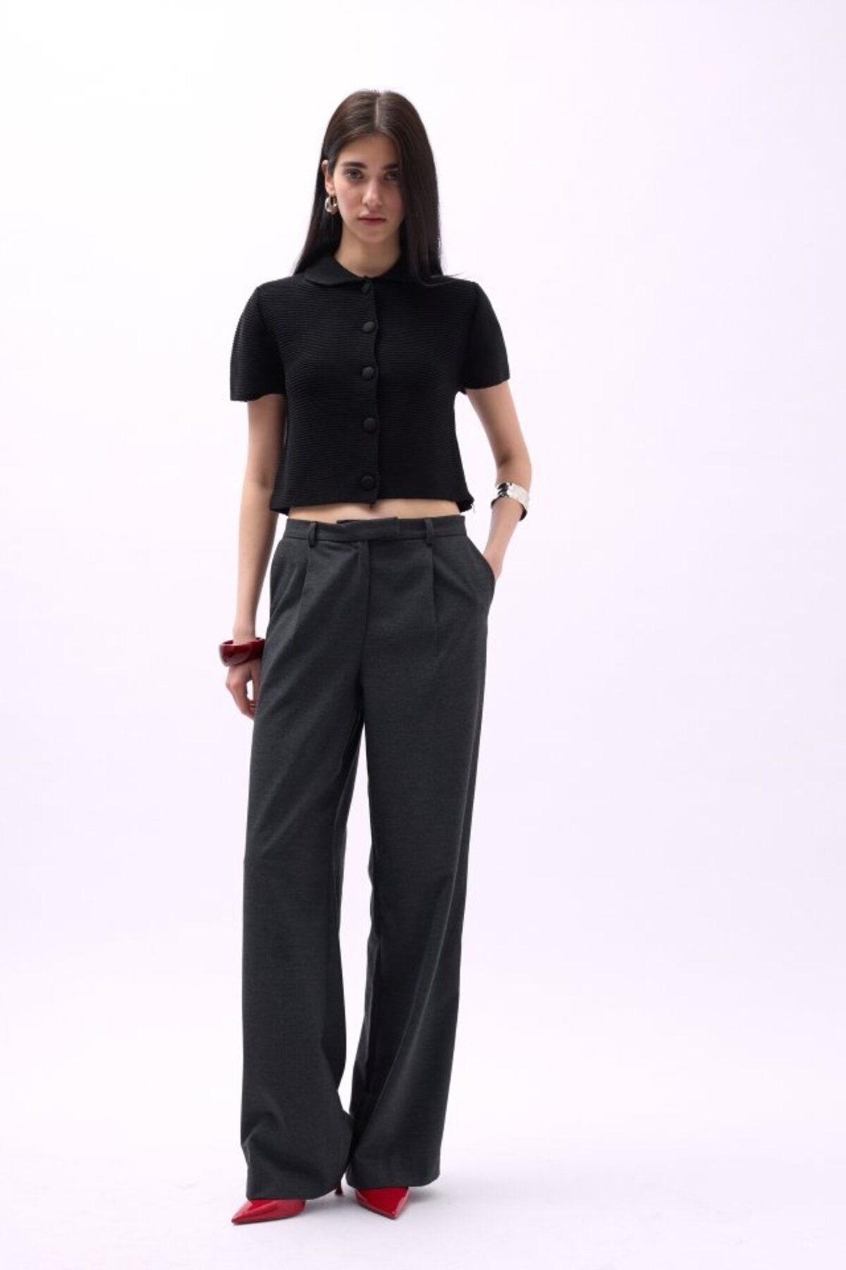 munn collection Bebe Yaka Düğmeli Bluz