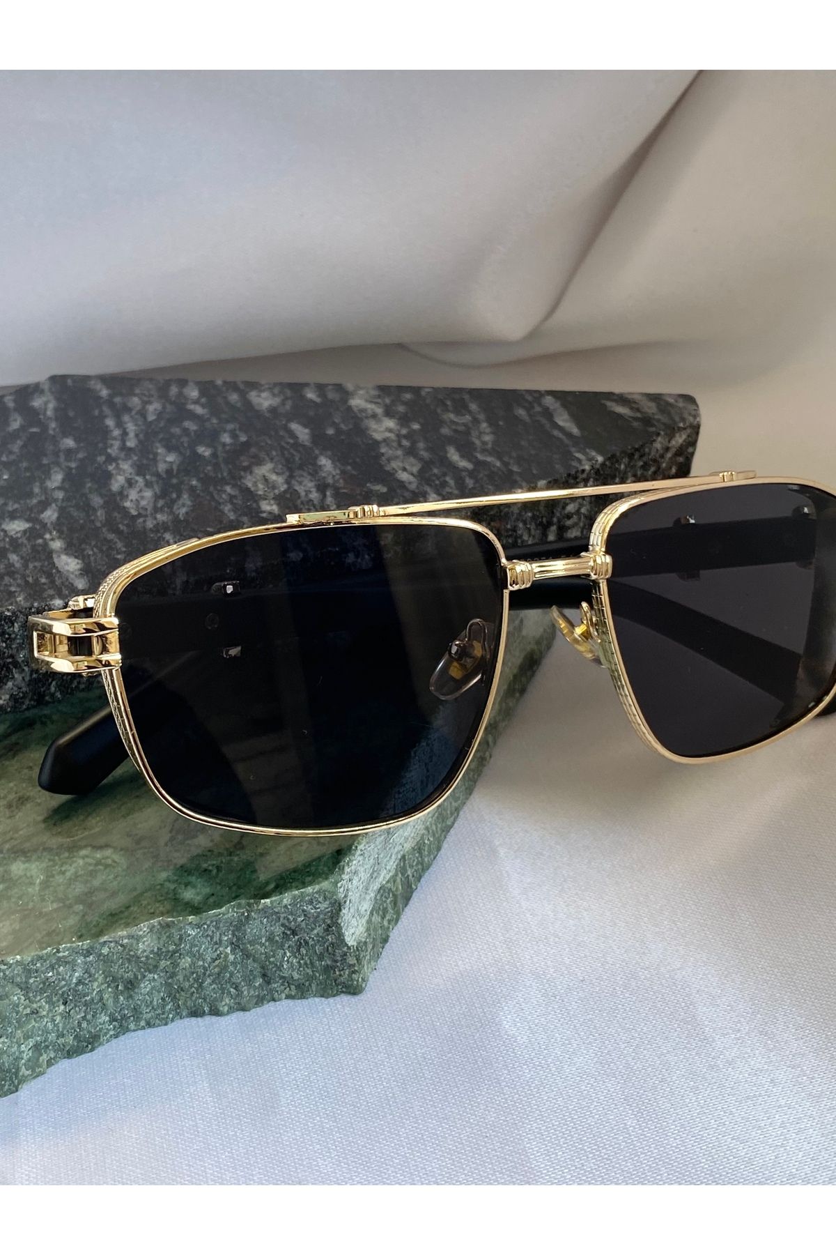 Mazzy-Rectangular Design Gold Black Unisex Sunglasses 8