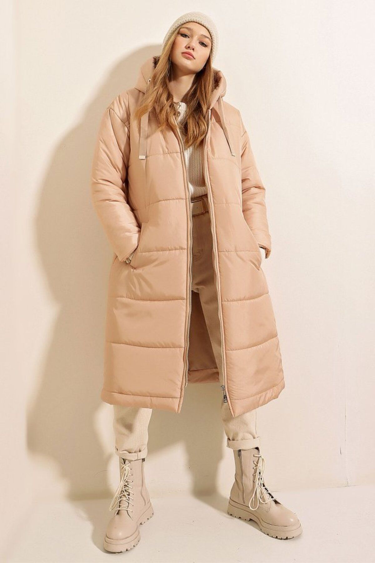 1001moda-5120 Model Hooded Long Mink Puffer Coat 1