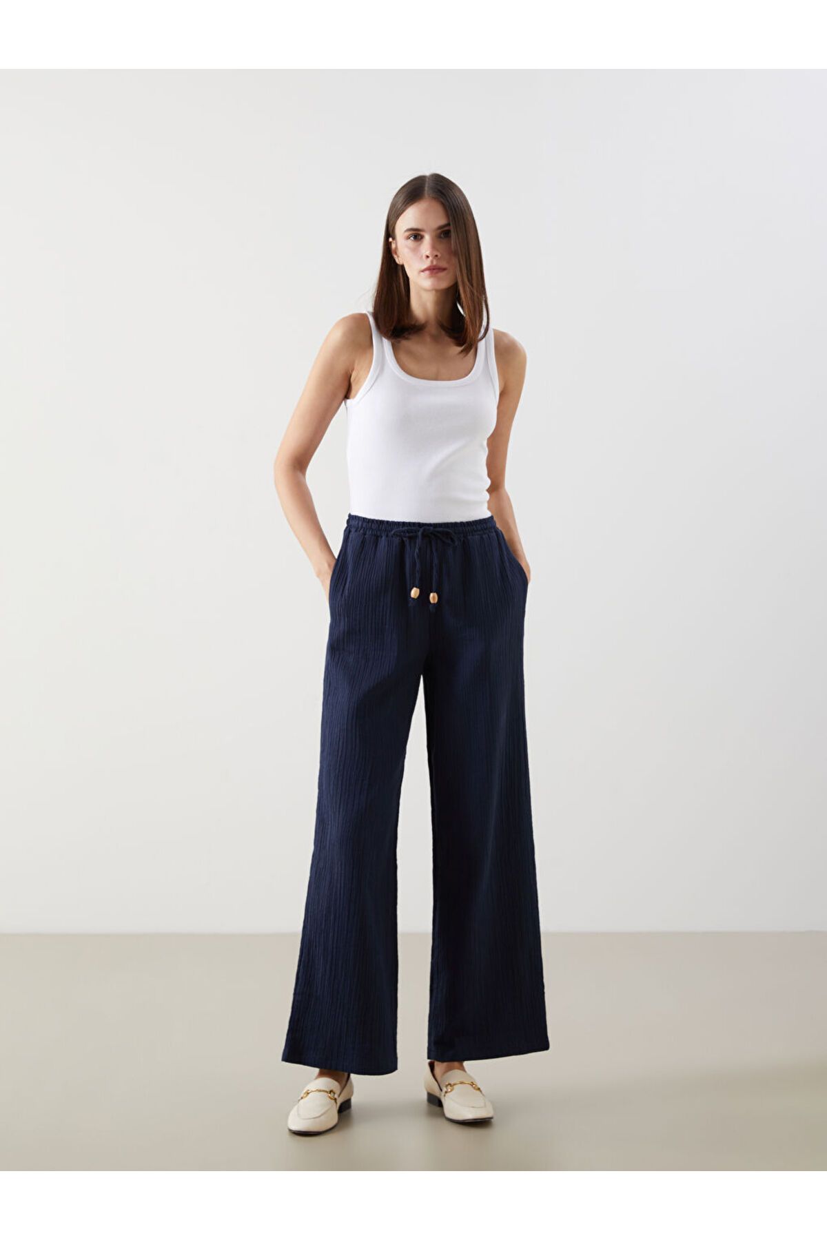 LC Waikiki Yeni Sezon Beli Lastikli Dokulu Kadin Pantolon - S5HV43Z8