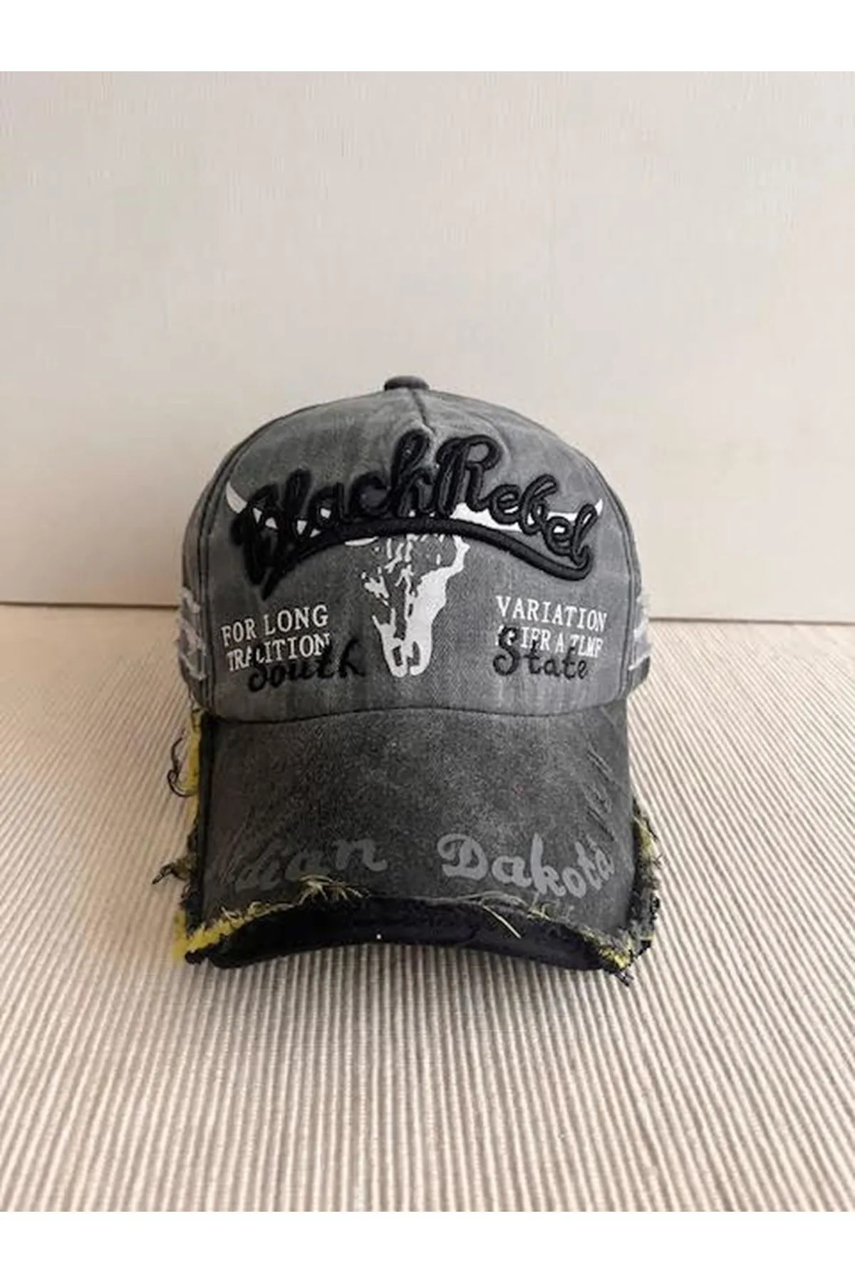 ergül çanta Black Rebel Nakışlı Yıkamalı Eskitme Model Arkasından Ayarlanabilir Unisex Renkli Şapka görsel 2
