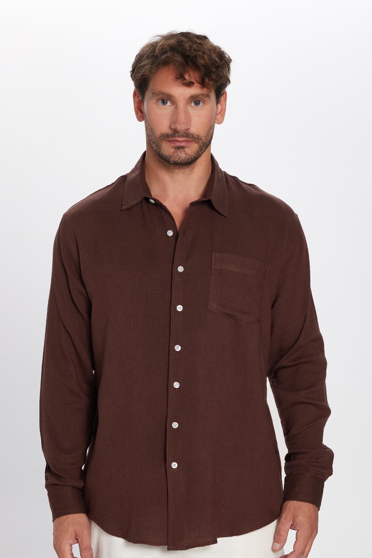 Tudors  Erkek Relax Fit Rahat Kesim Oversize Müslin Viskon Pamuklu Tek Cepli Düz Kahverengi Gömlek - Görsel 3