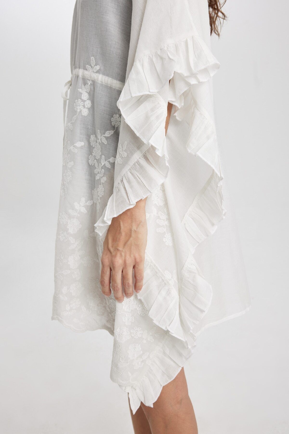 DeFacto-Weißer Kimono mit V-Ausschnitt und Aufdruck – Fall In Love B8161ax24sm 5