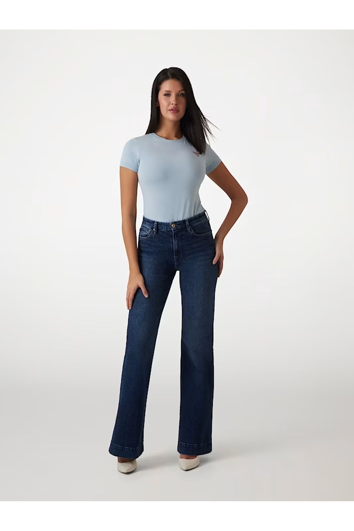 Guess Jeans Damska Biała Elastyczna Koszulka Z Trójkątnym Logo Guess Jeans - XS