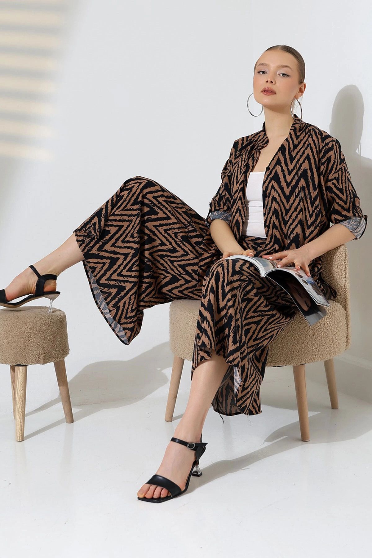 bacc-Brown Judge Collar Zigzag Patterned Shirt and Trousers Woven Bottom Top Set Bcvl-25V053-1 2