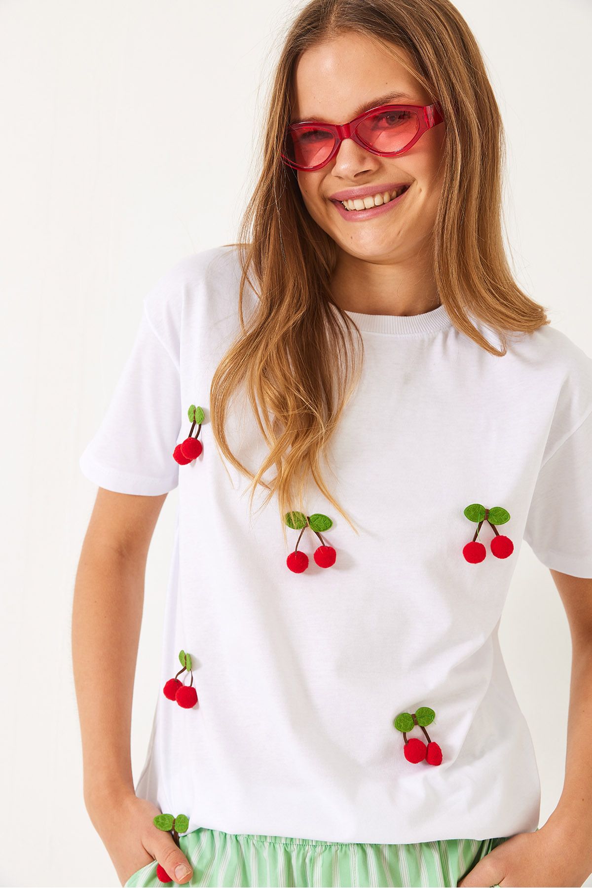 Bianco Lucci-Women's Short Sleeve Cherry Accessory T-Shirt 60602016 3