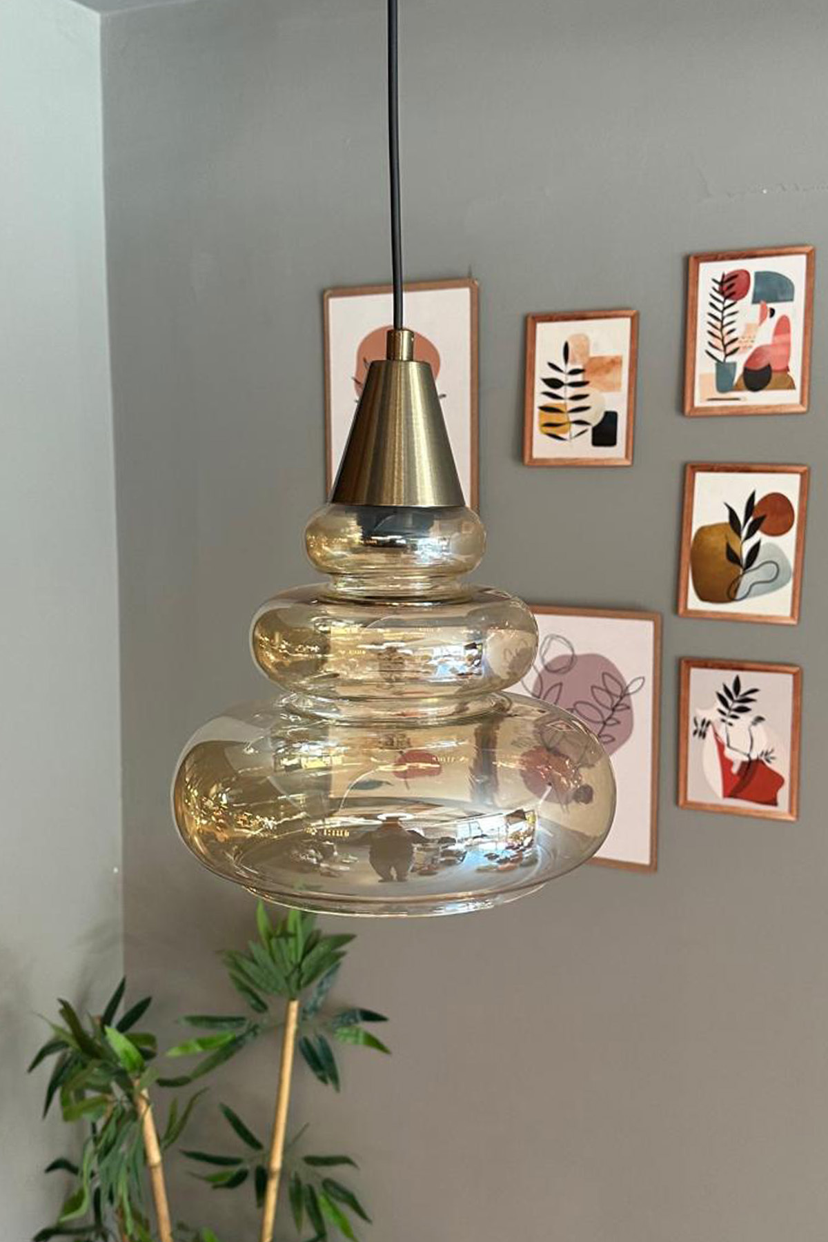 Lily Glass Honey Color Single Chandelier Antique Funnel Head Retro Pendant Lamp Restaurant Living Room Lighting