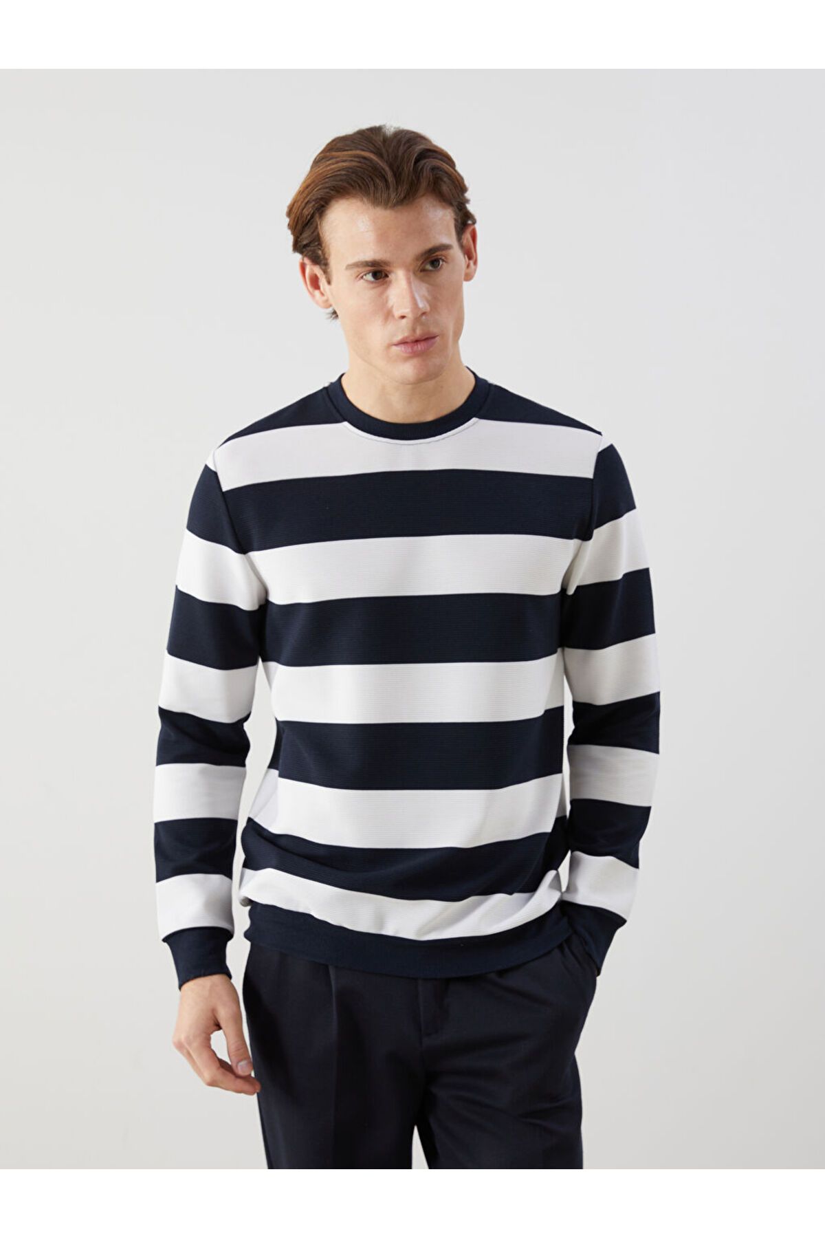 LC Waikiki Bisiklet Yaka Uzun Kollu Çizgili Erkek Sweatshirt