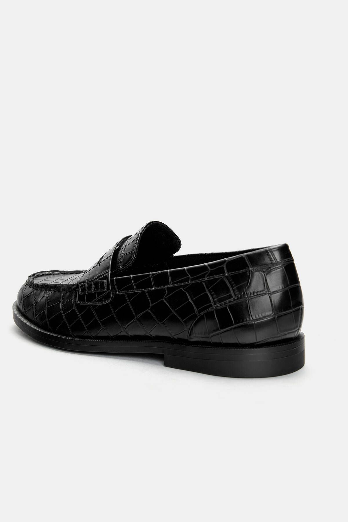 لوفر مشکی مردانه مسکن با الگوی تمساح اورجینال Pull Bear Pull & Bear