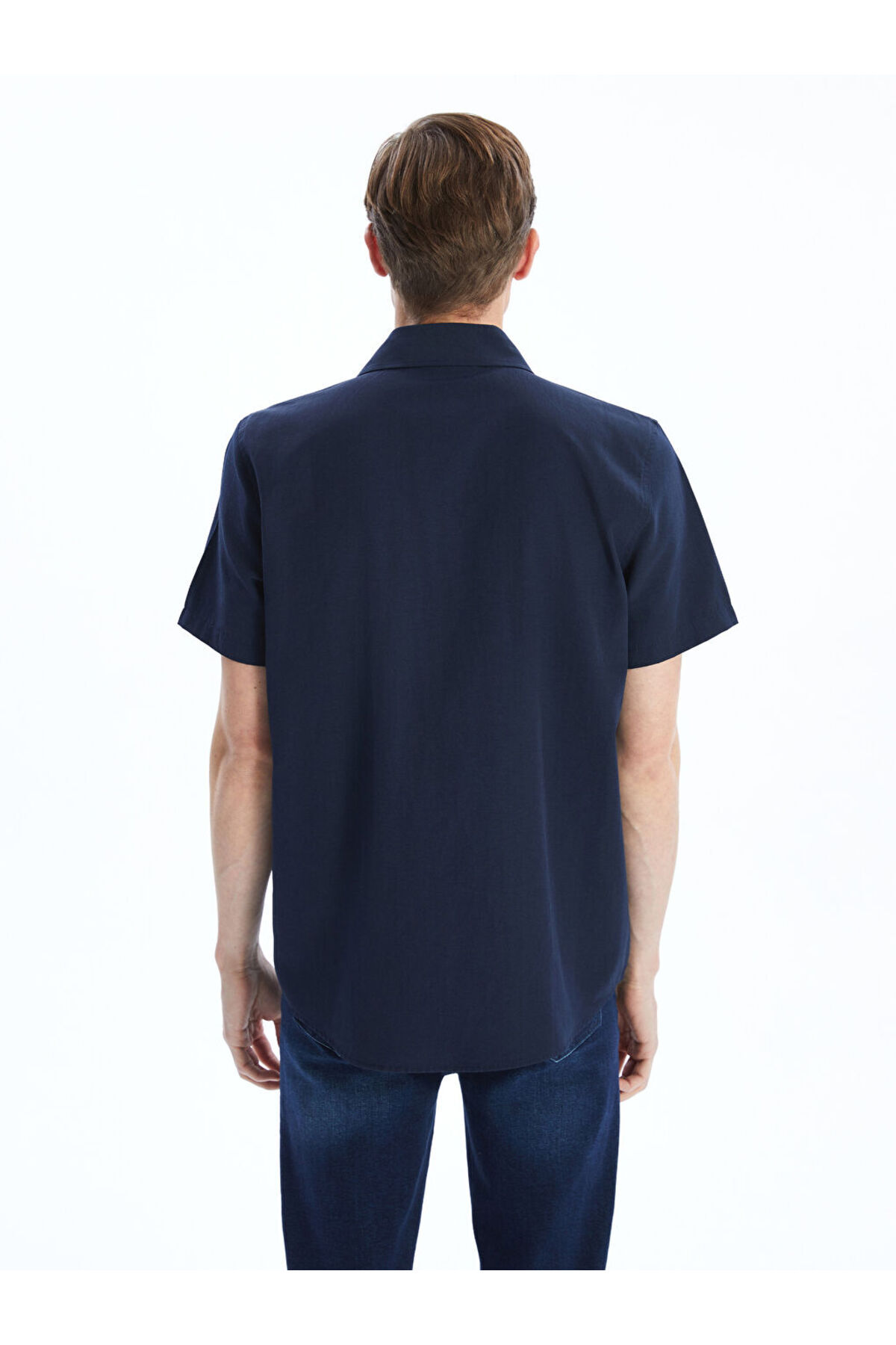LC Waikiki-LCW ECO Regular Fit Kurzarm-Herrenhemd aus Popeline 4