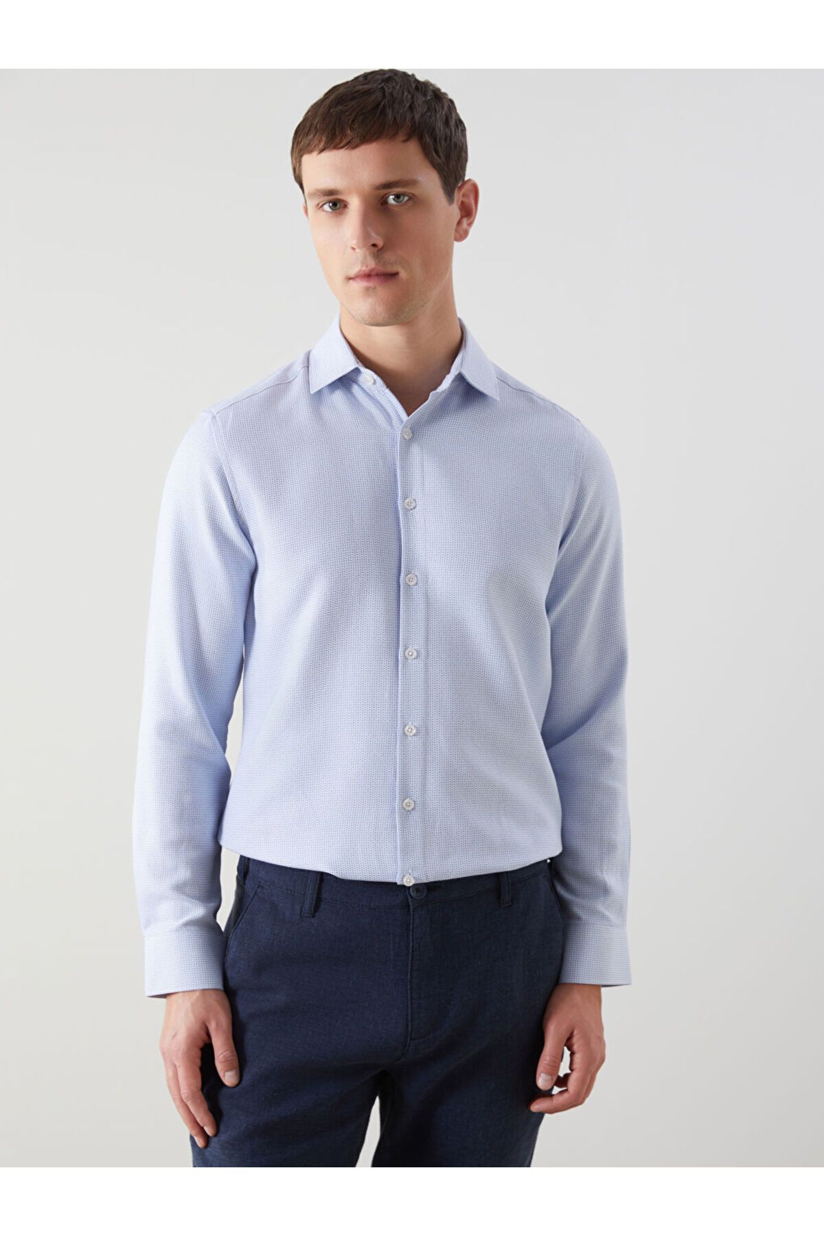 LC Waikiki Slim Fit Uzun Kollu Armürlü Erkek Gömlek