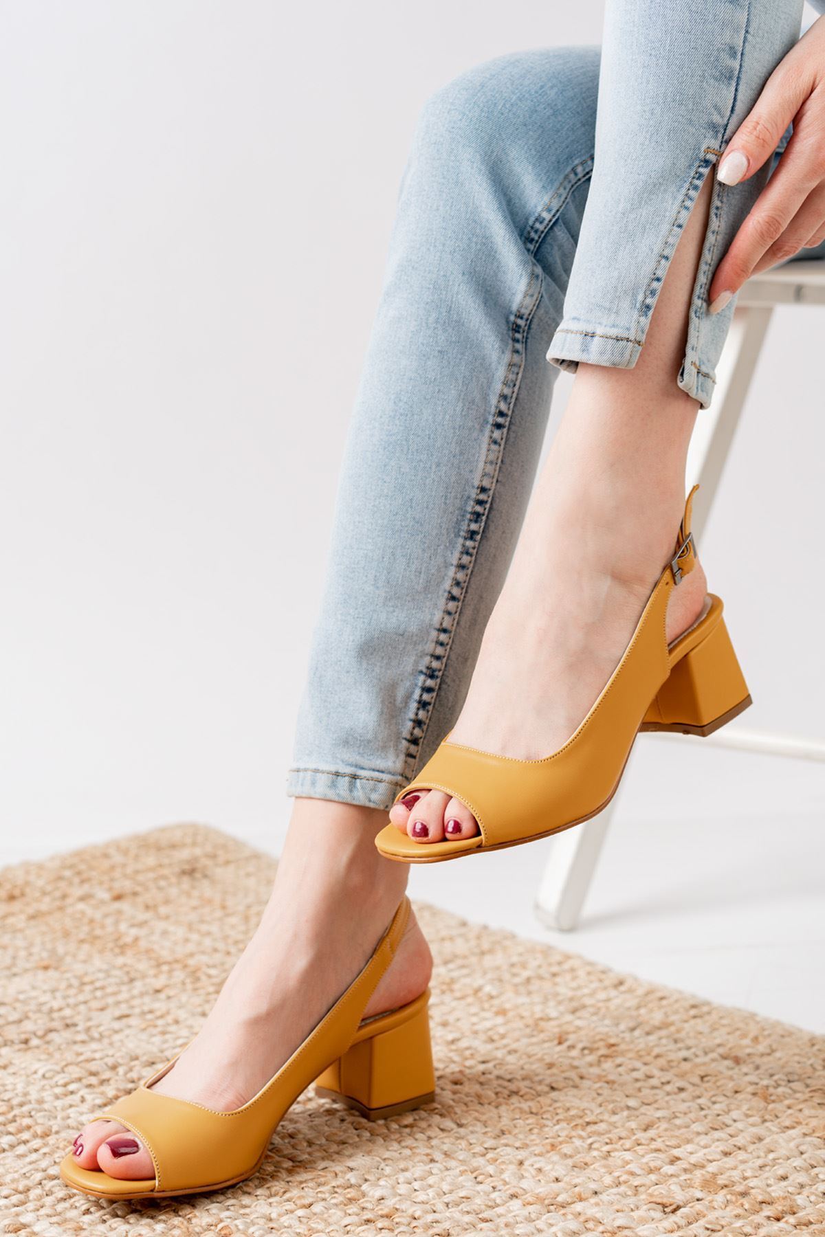Eriola Mustard Women's Low Heel Shoes with Skin Detail
