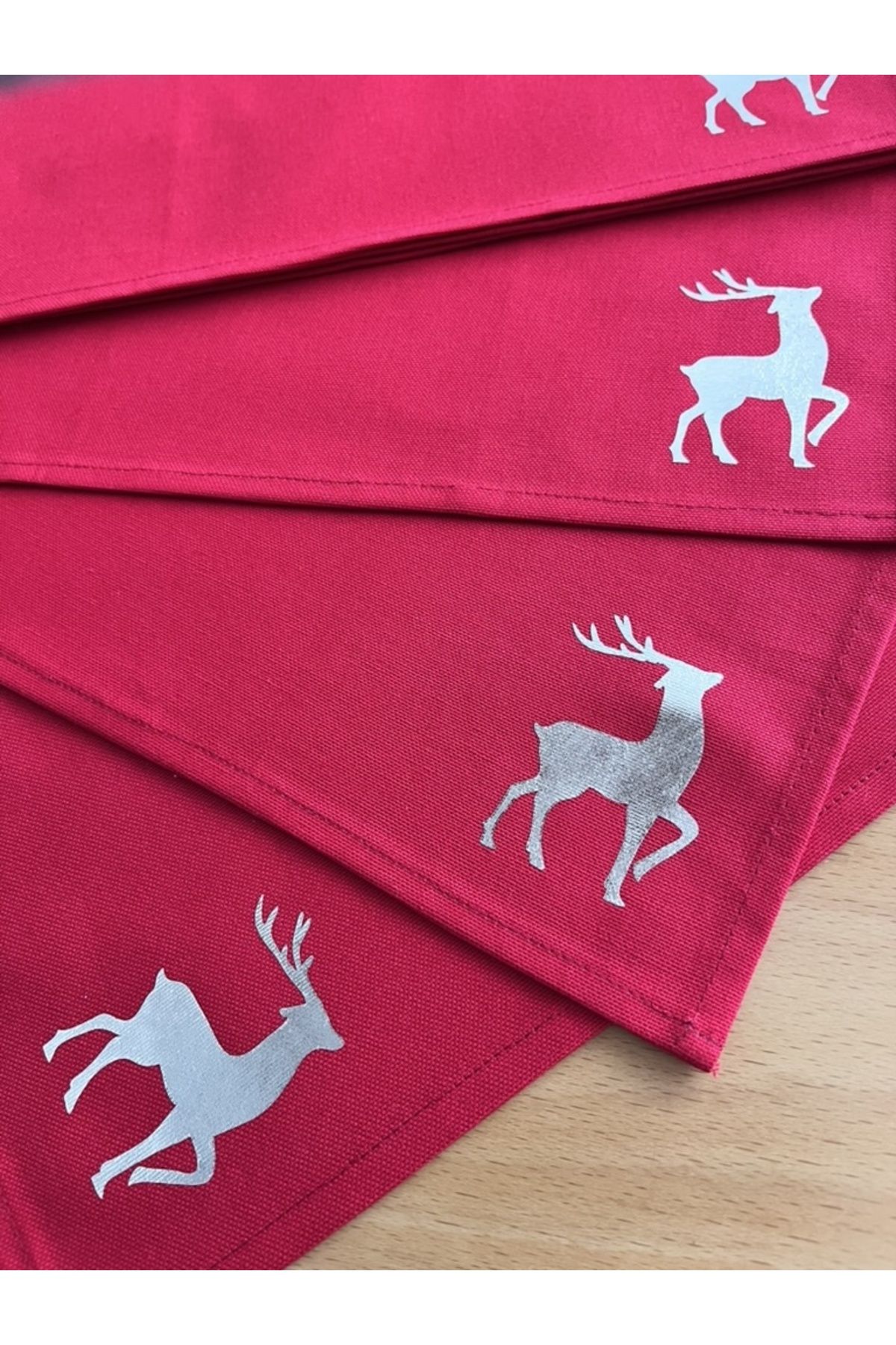 Atölye No 35-Tischsets Weihnachten, 4er Set Rot Gold Rentier-stickerei, Abwaschbar 45x35 Cm 7
