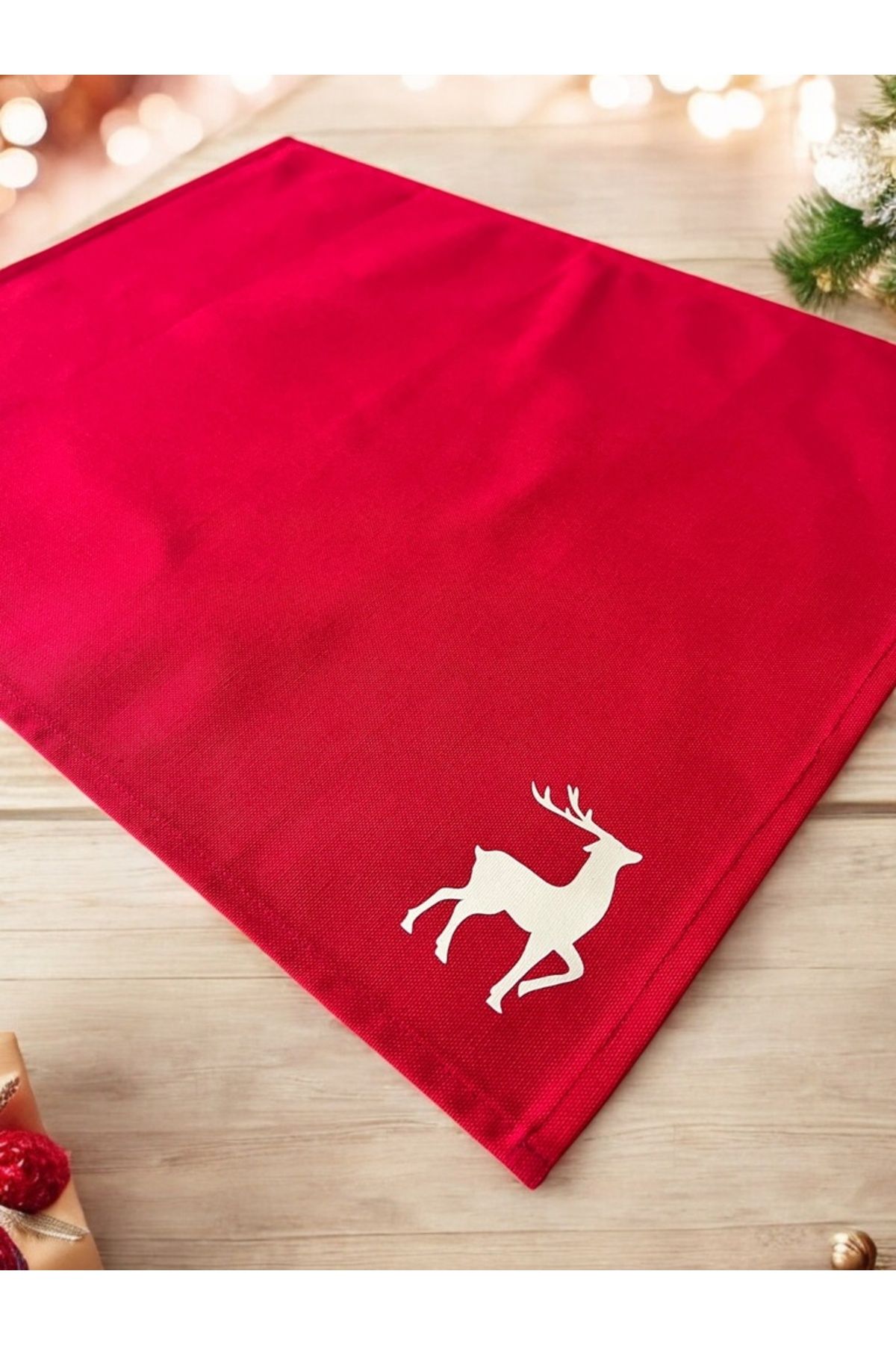 Atölye No 35-Tischsets Weihnachten, 4er Set Rot Gold Rentier-stickerei, Abwaschbar 45x35 Cm 2