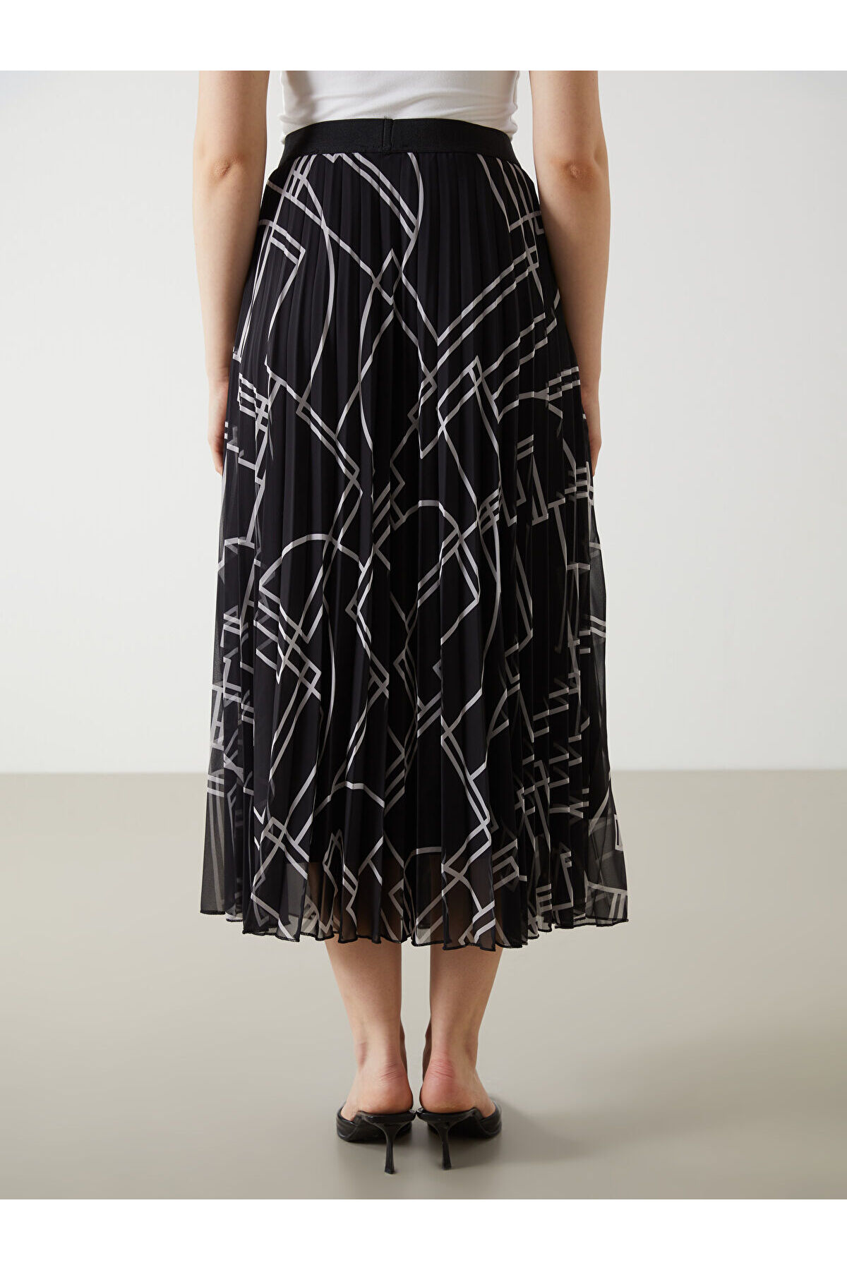 LC Waikiki  Beli Lastikli Desenli Şifon Kadın Pileli Etek - Görsel 4