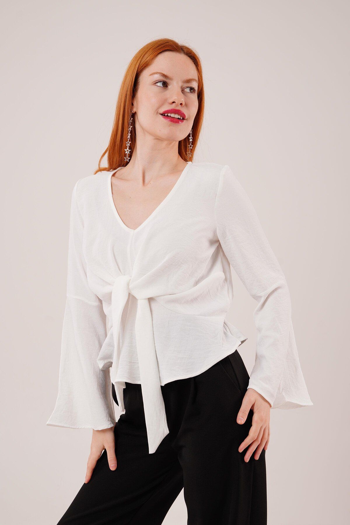 velmorafashion Ön Bağlamalı Volan Kol Beyaz Bluz