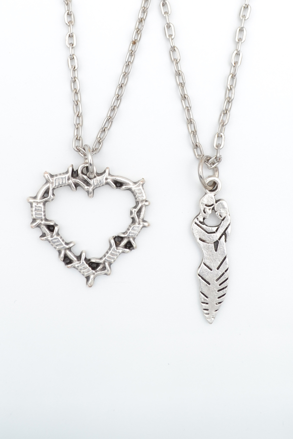 2-Piece Heart with Thorns - Dear Word Silver Plated Necklace Set