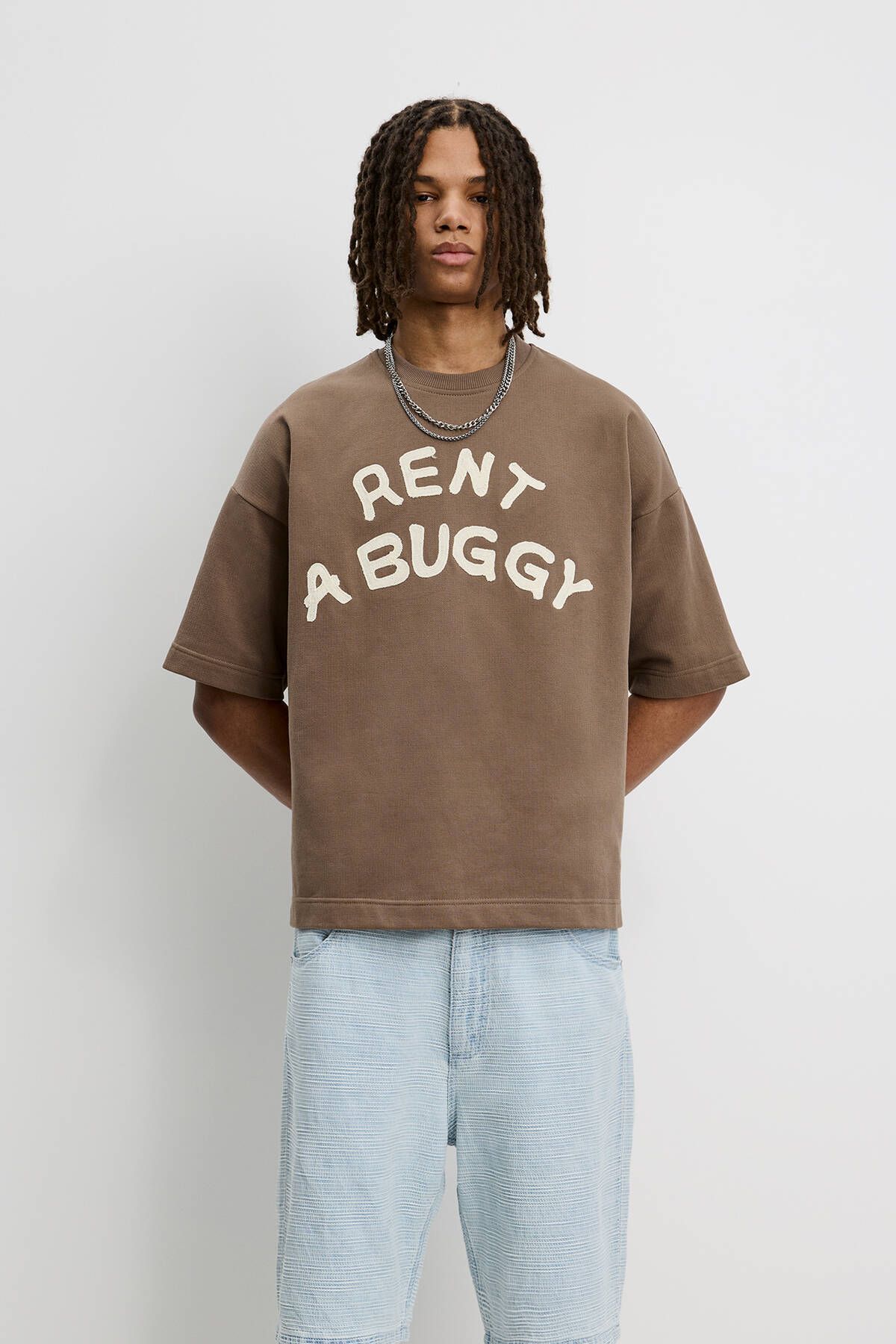 تی شرت چند رنگ مردانه یک پیراهن آستین کوتاه با حشره دار اجاره کنید Pull Bear Pull & Bear