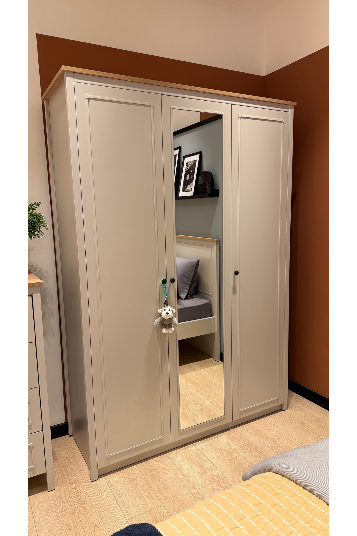 Almila Sento 3 Kapaklı Dolap fotoğrafı 3 (önizleme)