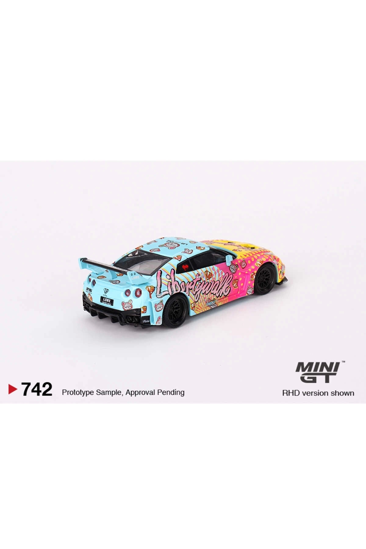 Genel Markalar MGT00742 1/64 LB-Silhouette WORKS GT NISSAN 35GT-RR Ver.1 LBWK KUMA MGT00742 fotoğrafı 3 (önizleme)