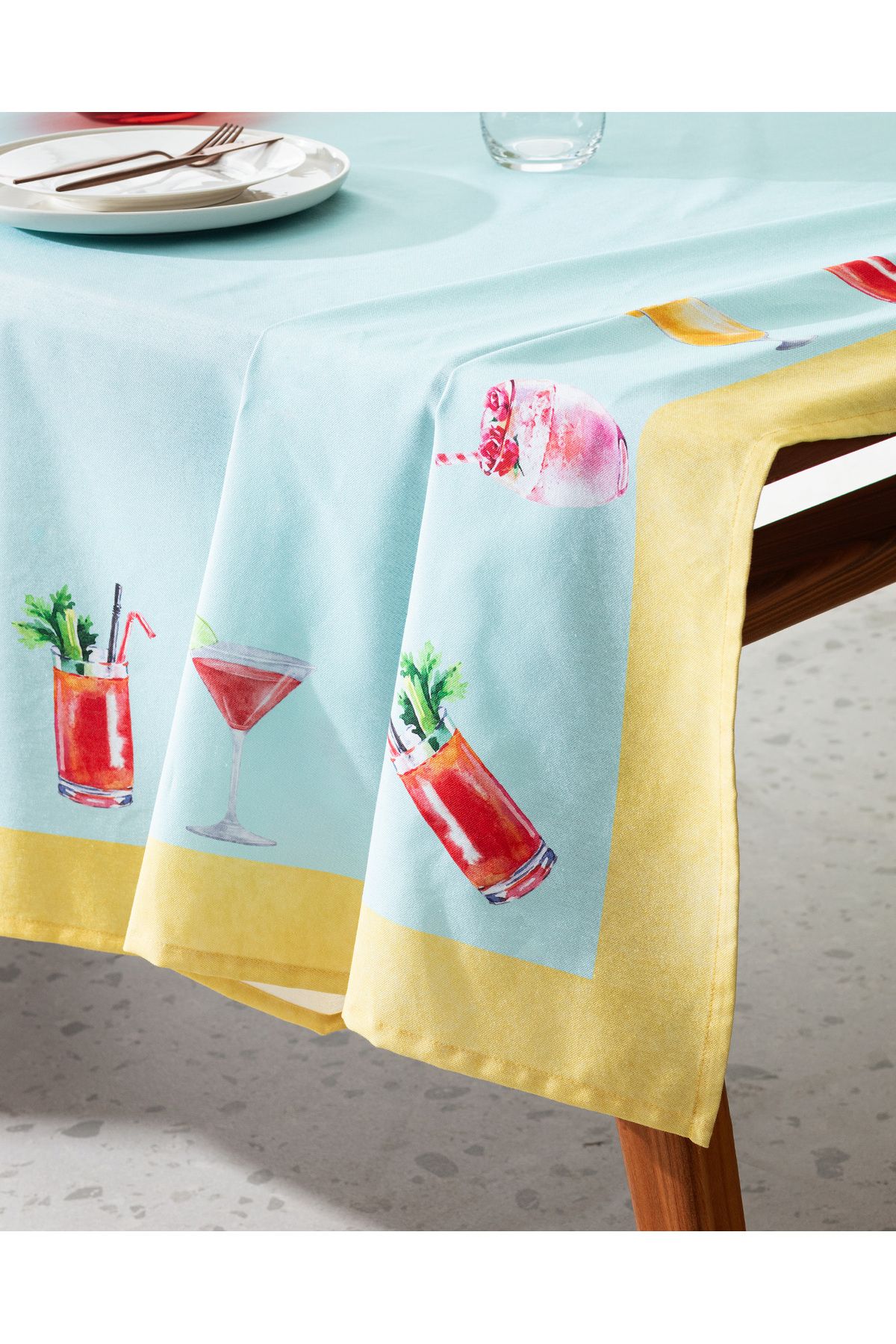 رومیزی چند رنگ سفره وین 150x200 سانتی متر Madame Coco