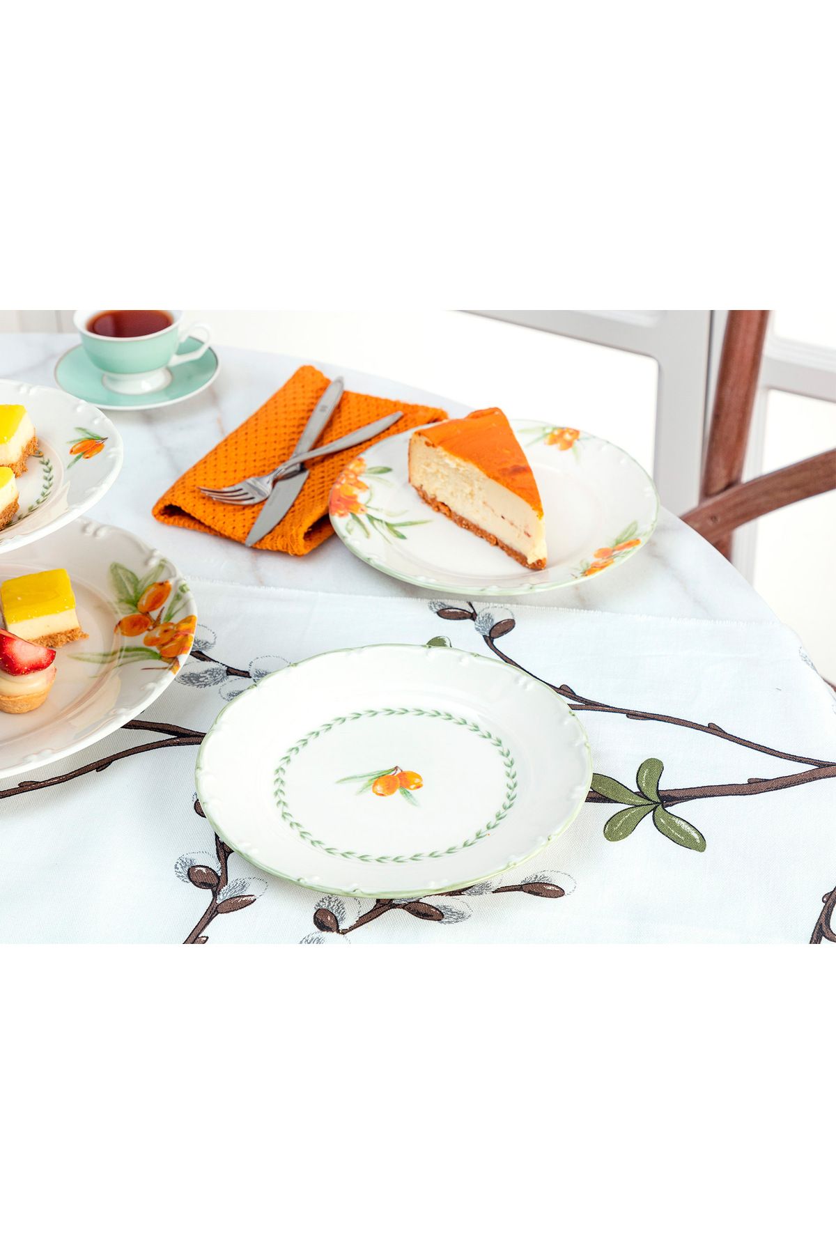Madame Coco-Set of 6 Cake Plates with Quill Pattern - 19 cm 2