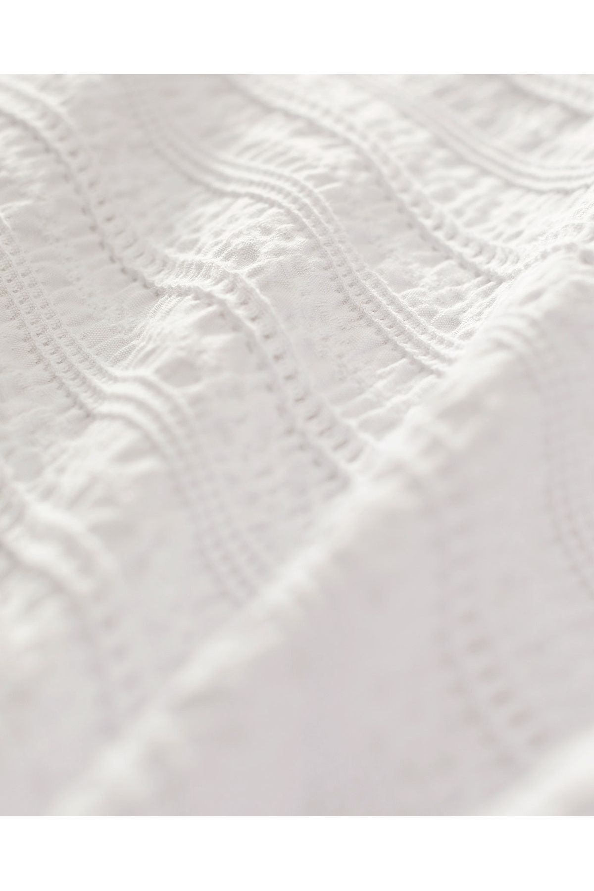Madame Coco-Femand Double Bedspread 3