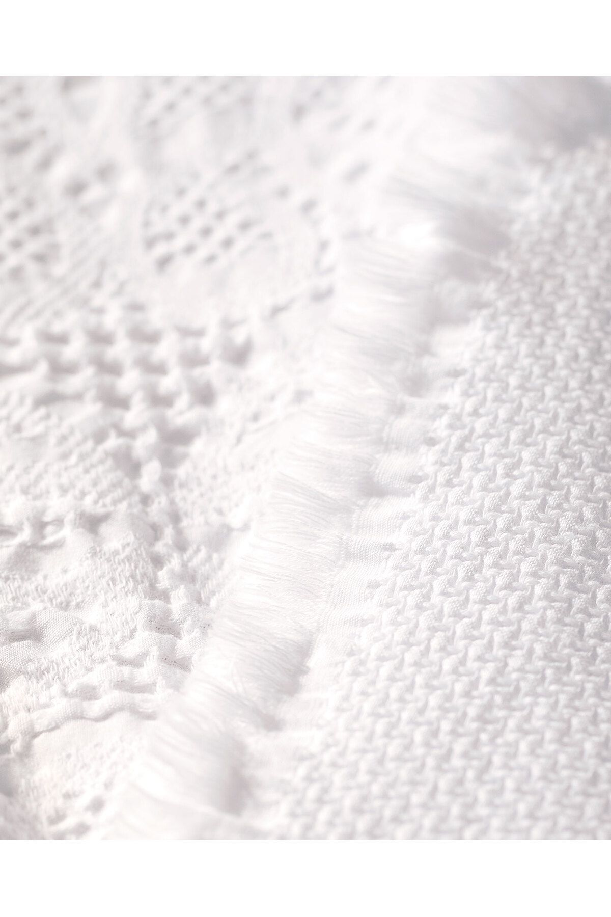 Madame Coco-Carla Single Bedspread 3