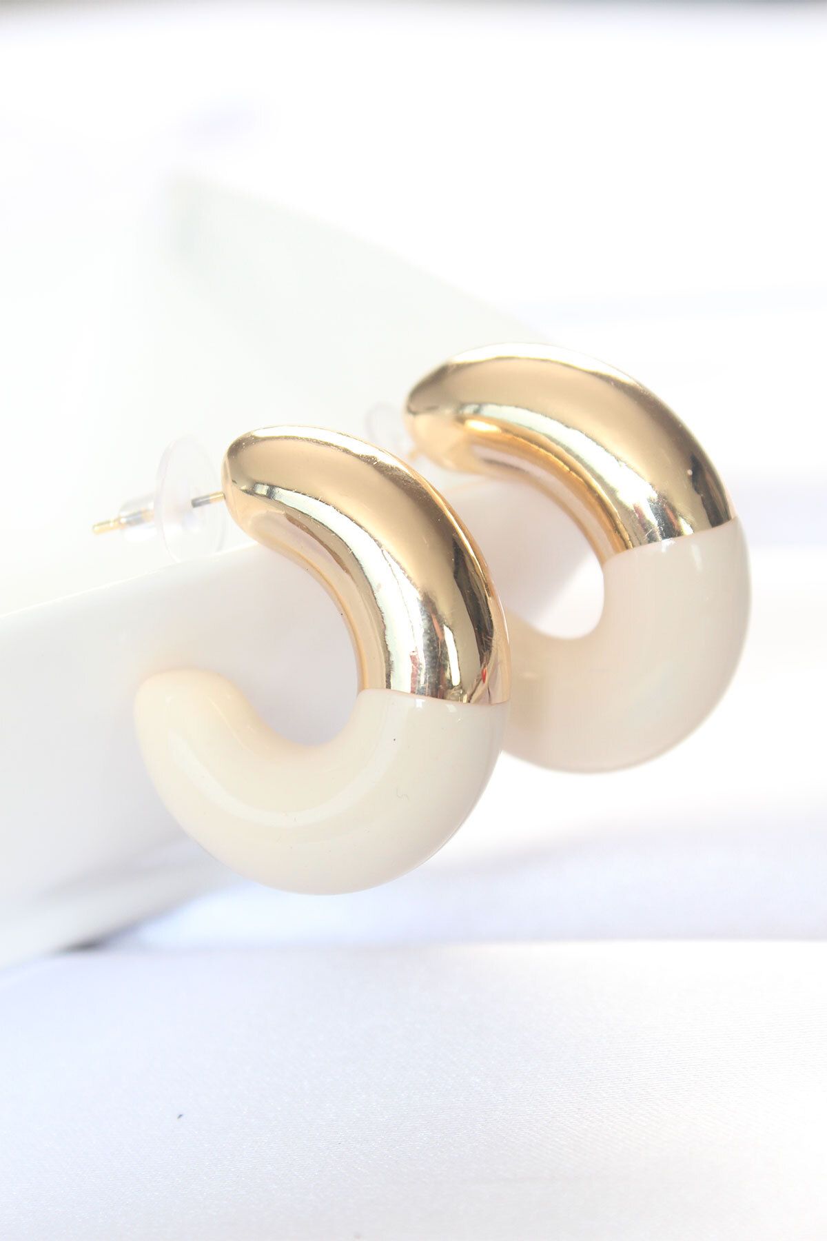 LovelymCo Ccb Krem Gold Çift Renk Küpe - Lisinya