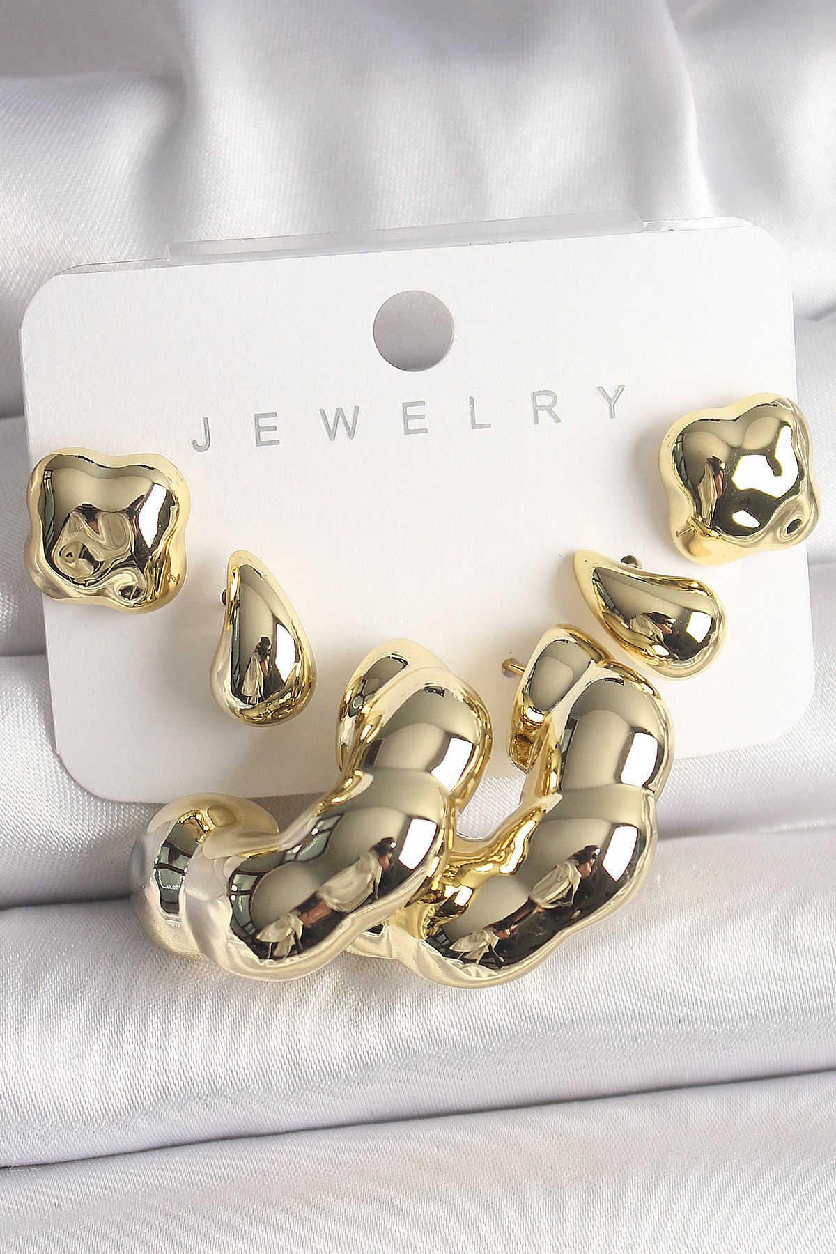 LovelymCo Gold Renk Yonca Damla Halka Model Ccb Plastik Kadın Küpe Seti - Lisinya
