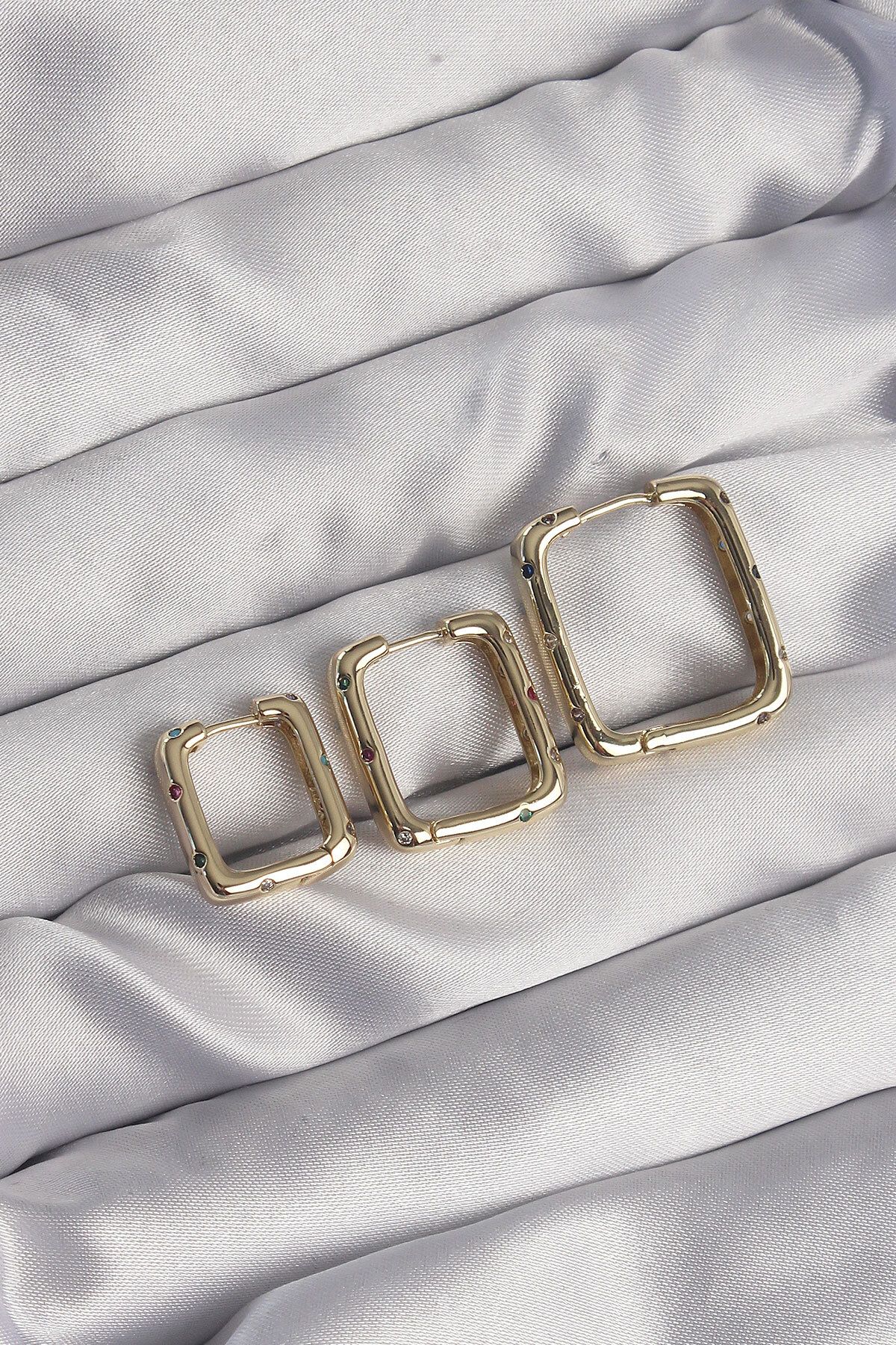 LovelymCo Pirinç Gold Renk Renkli Zirkon Taşlı Kare Model Küpe Seti - Lisinya