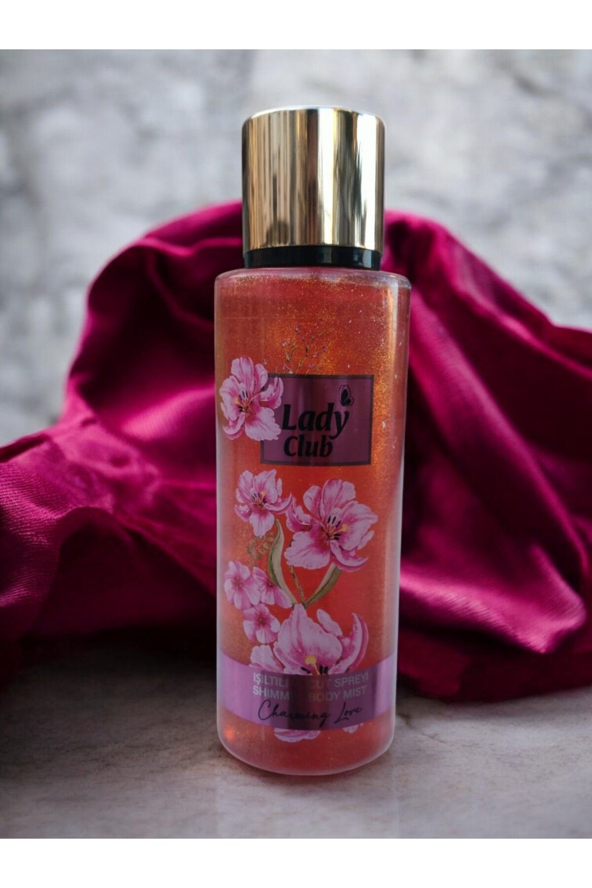 LADY CLUB Charming Love Işıltılı Vücut Spreyi – 250 ML