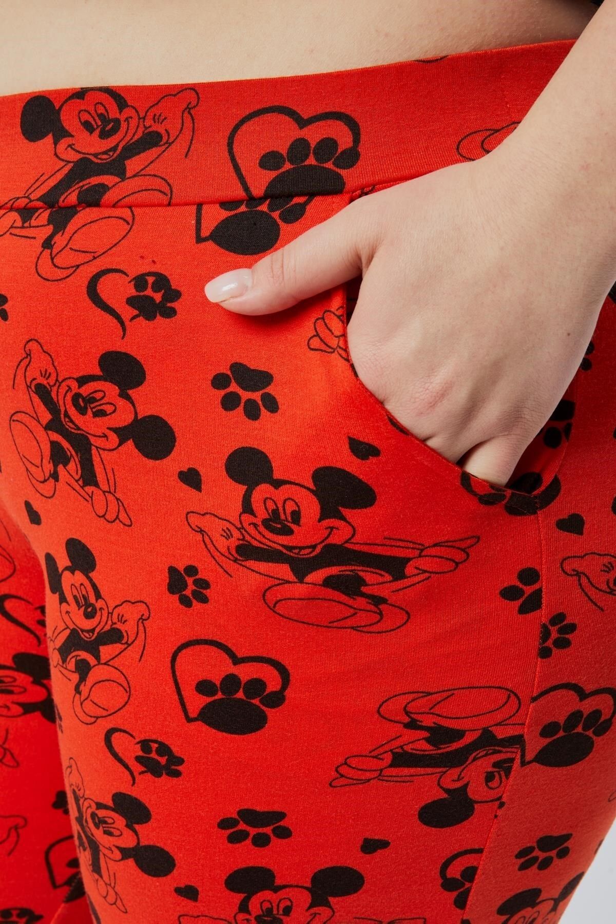 Seamoda-Large Size Elastic Waist and Leg Mickey Patterned Two-Pocket High Waist Comfortable Sweatpants-Red 8
