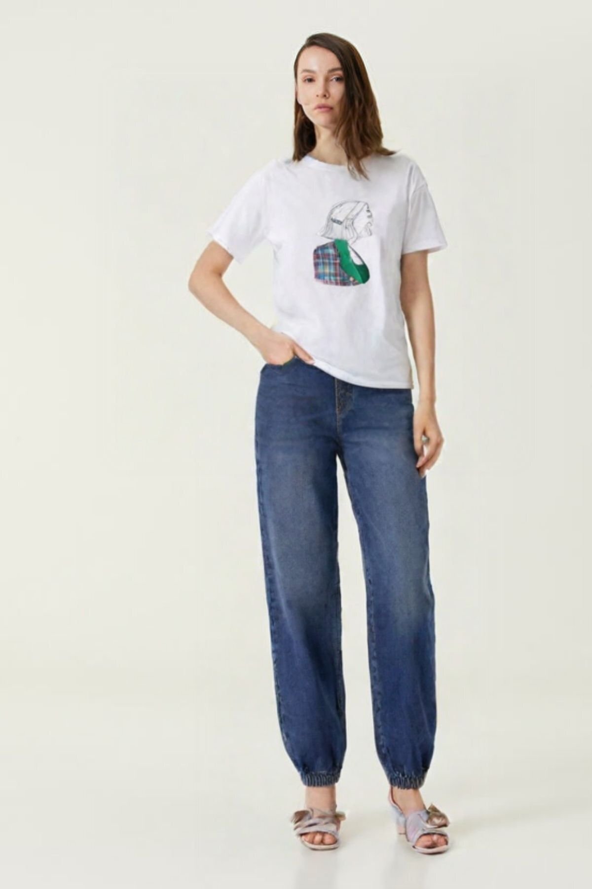 HAKKE-Patterned Women's Figure Printed T-Shirt 2