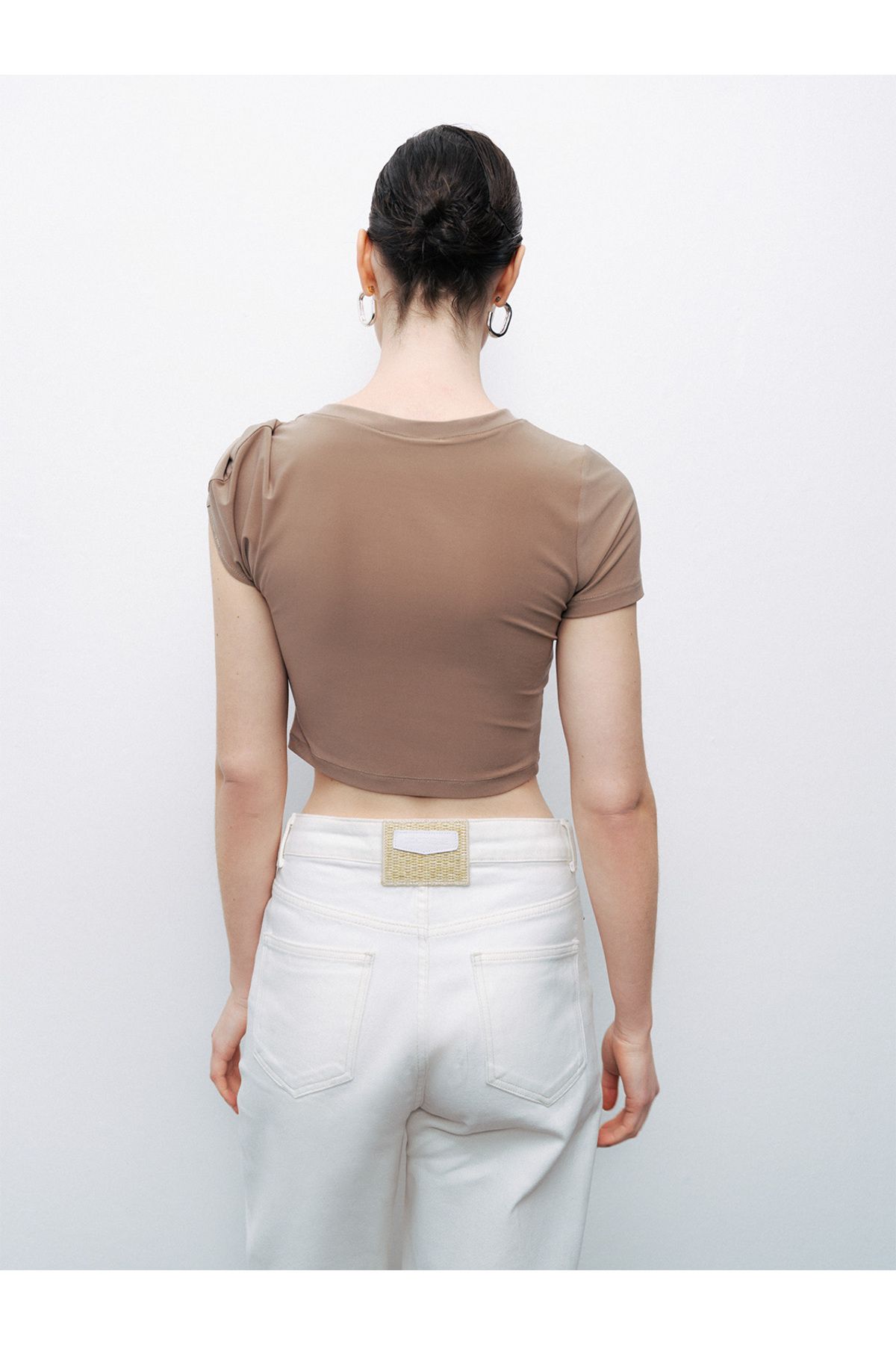 Nocturne-Crop Top cu detaliu răsucit 5