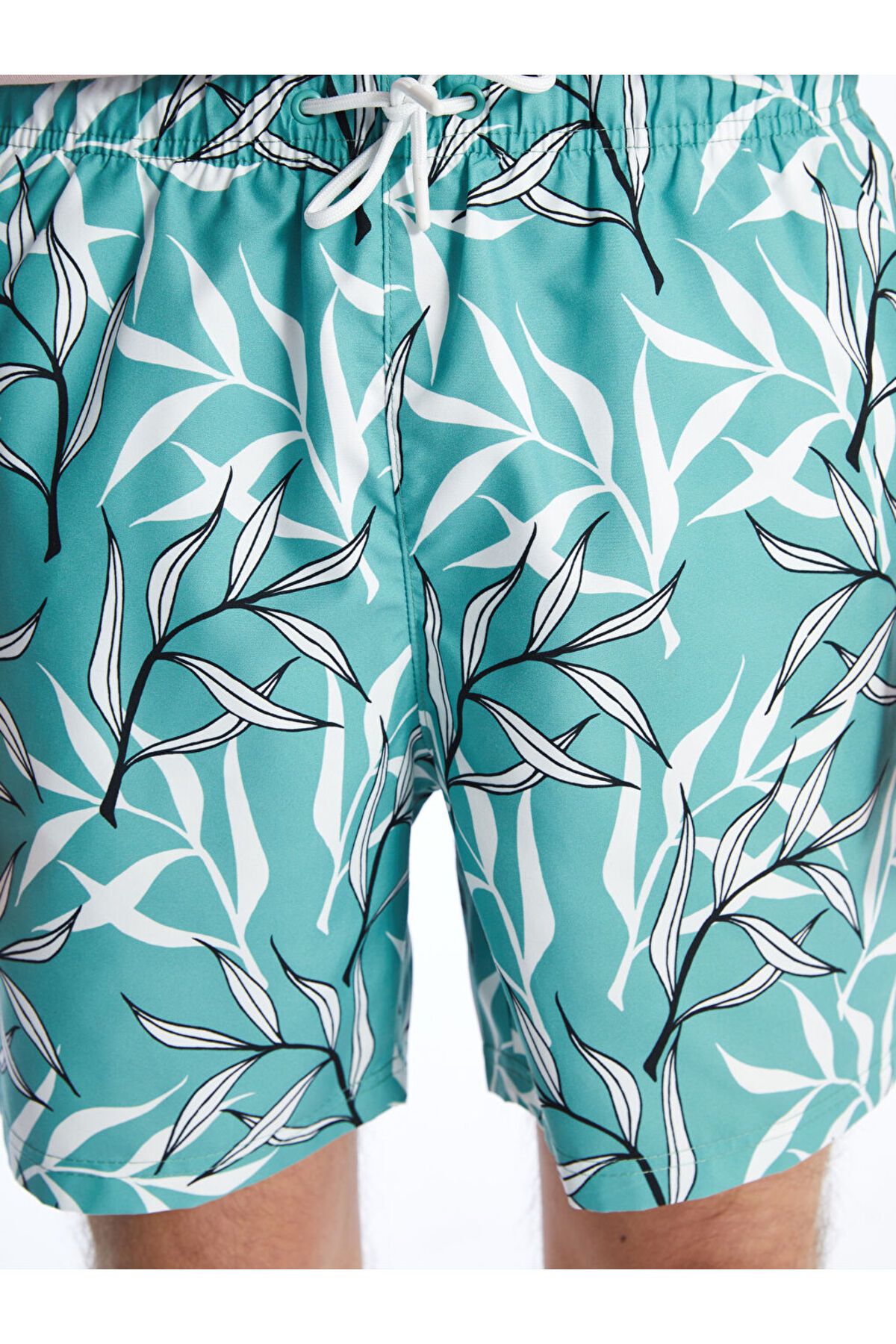 LC Waikiki-LCW Short Length Patterned Men's Swim Shorts 3