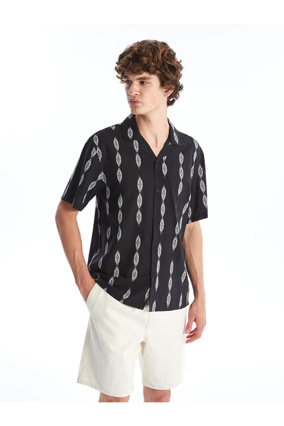 LC Waikiki LCW Regular Fit Kısa Kollu Desenli Poplin Erkek Gömlek