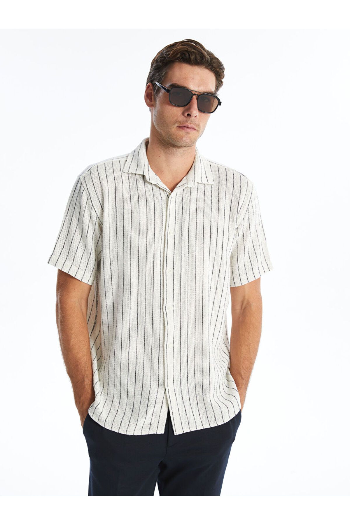 LC Waikiki Yeni Sezon Regular Fit Kisa Kollu Cizgili Erkek Gomlek - S4MD94Z8