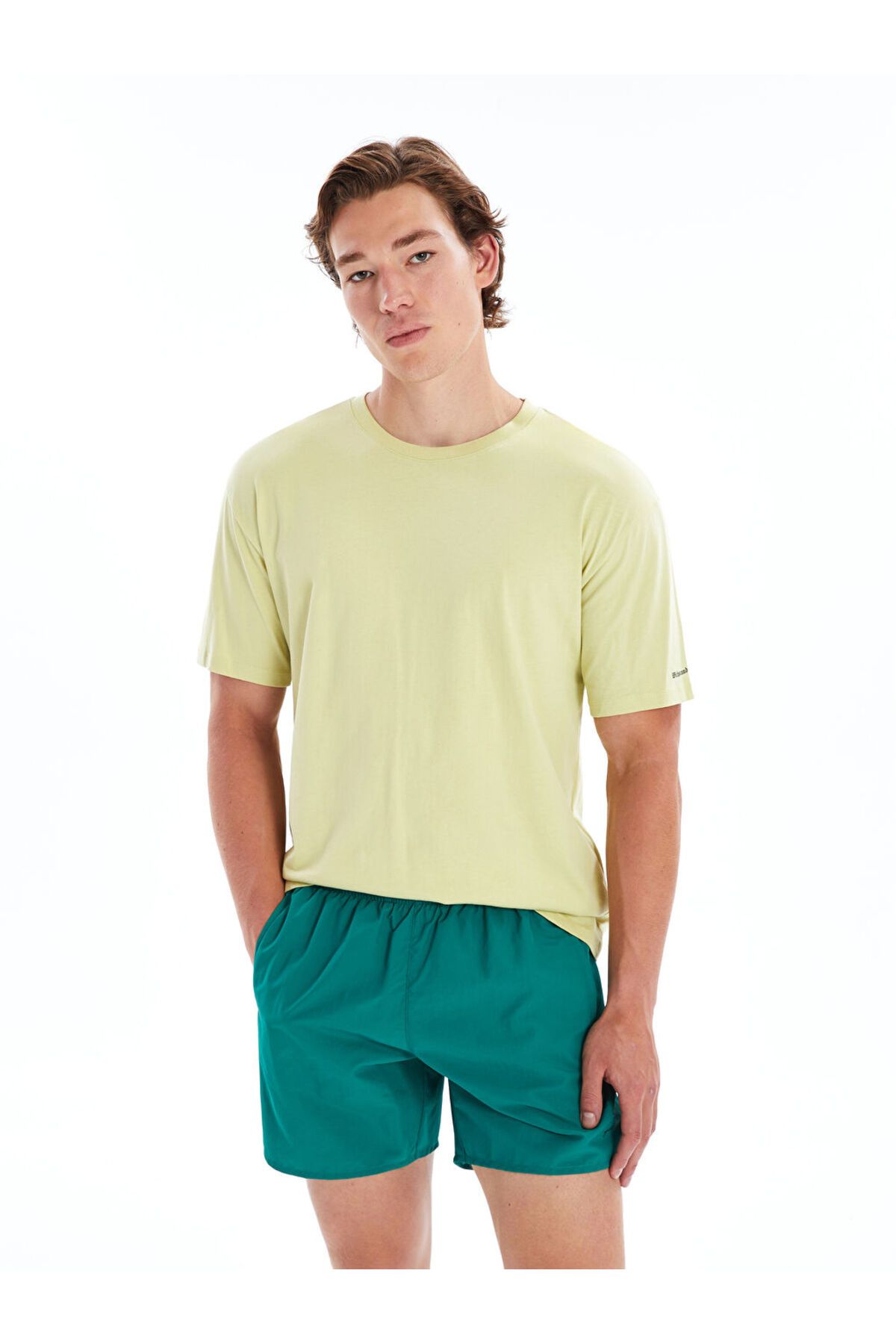 LC Waikiki LCW Kısa Boy Basic Erkek Deniz Şortu