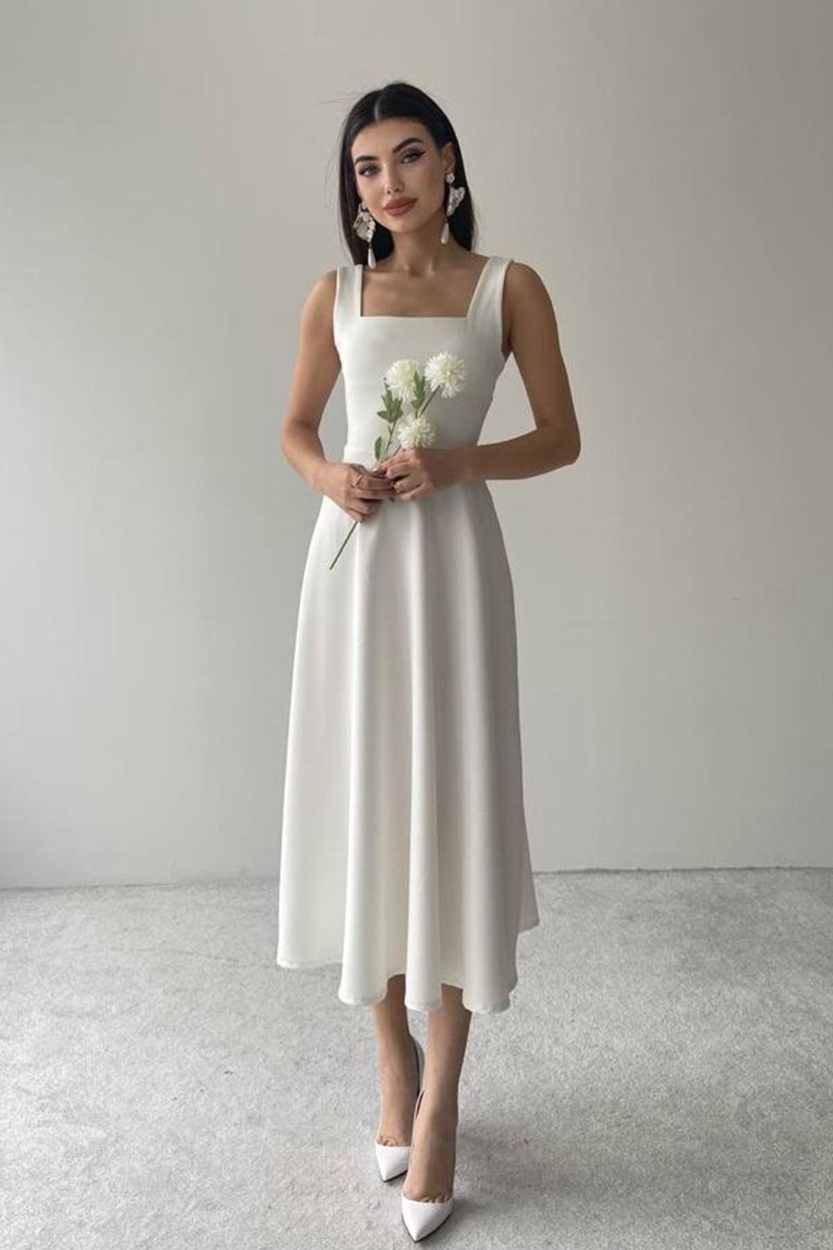 lovebox-Weißes Midi-Schlagkleid – quadratischer Ausschnitt, dicker Träger – Design 151 1