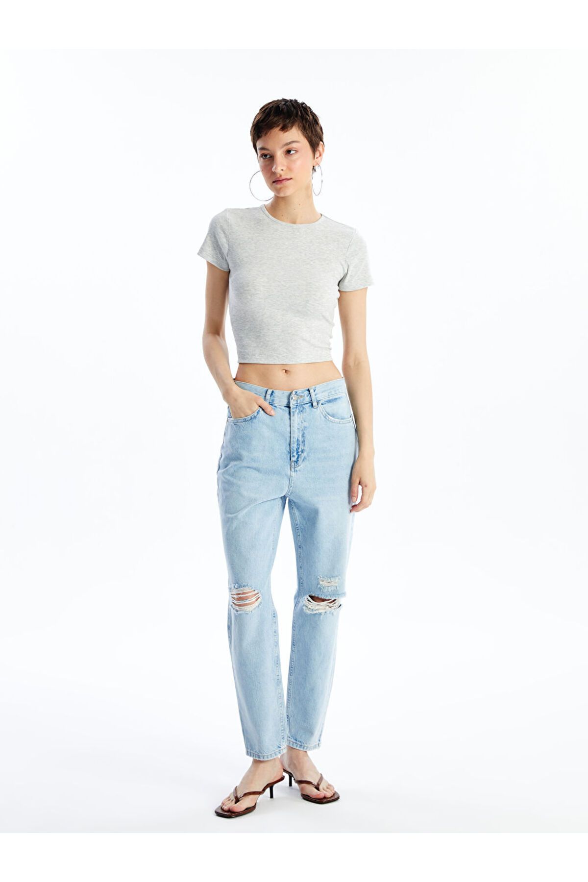 LC Waikiki Yeni Sezon Mom Fit Yirtik Detayli Kadin Jean Pantolon - S4IK92Z8
