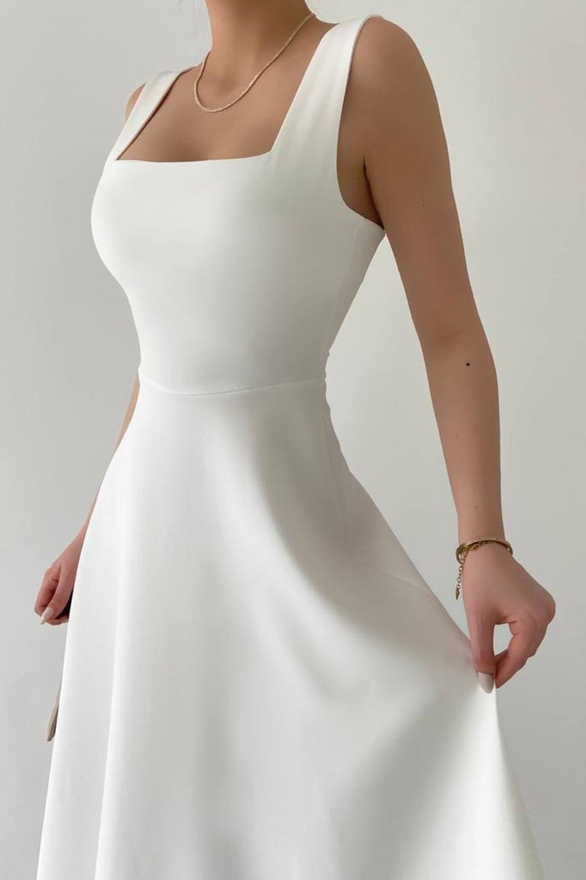 lovebox-Weißes Midi-Schlagkleid – quadratischer Ausschnitt, dicker Träger – Design 151 6