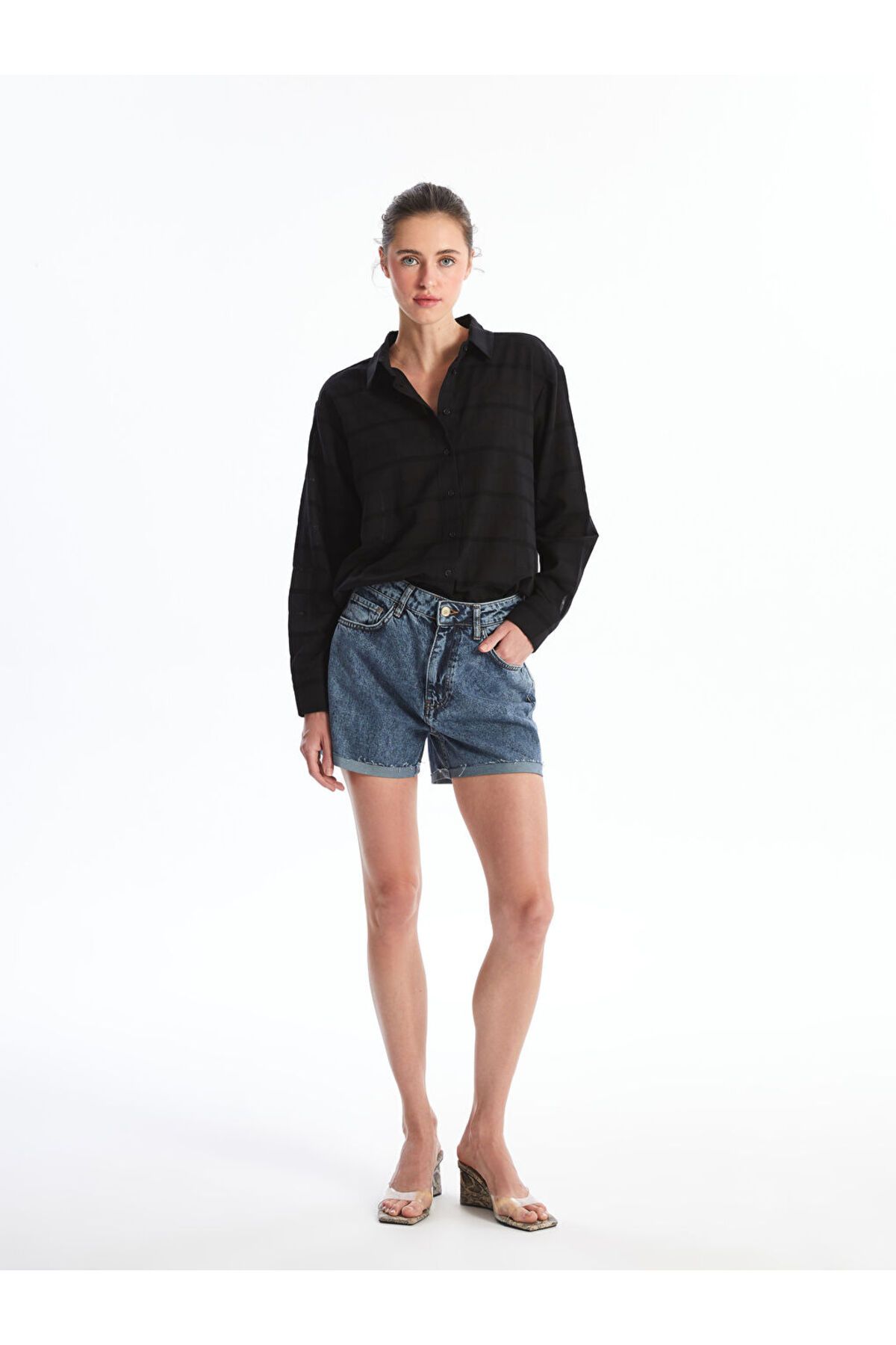 LC Waikiki LCW Standart Fit Kadın Jean Şort